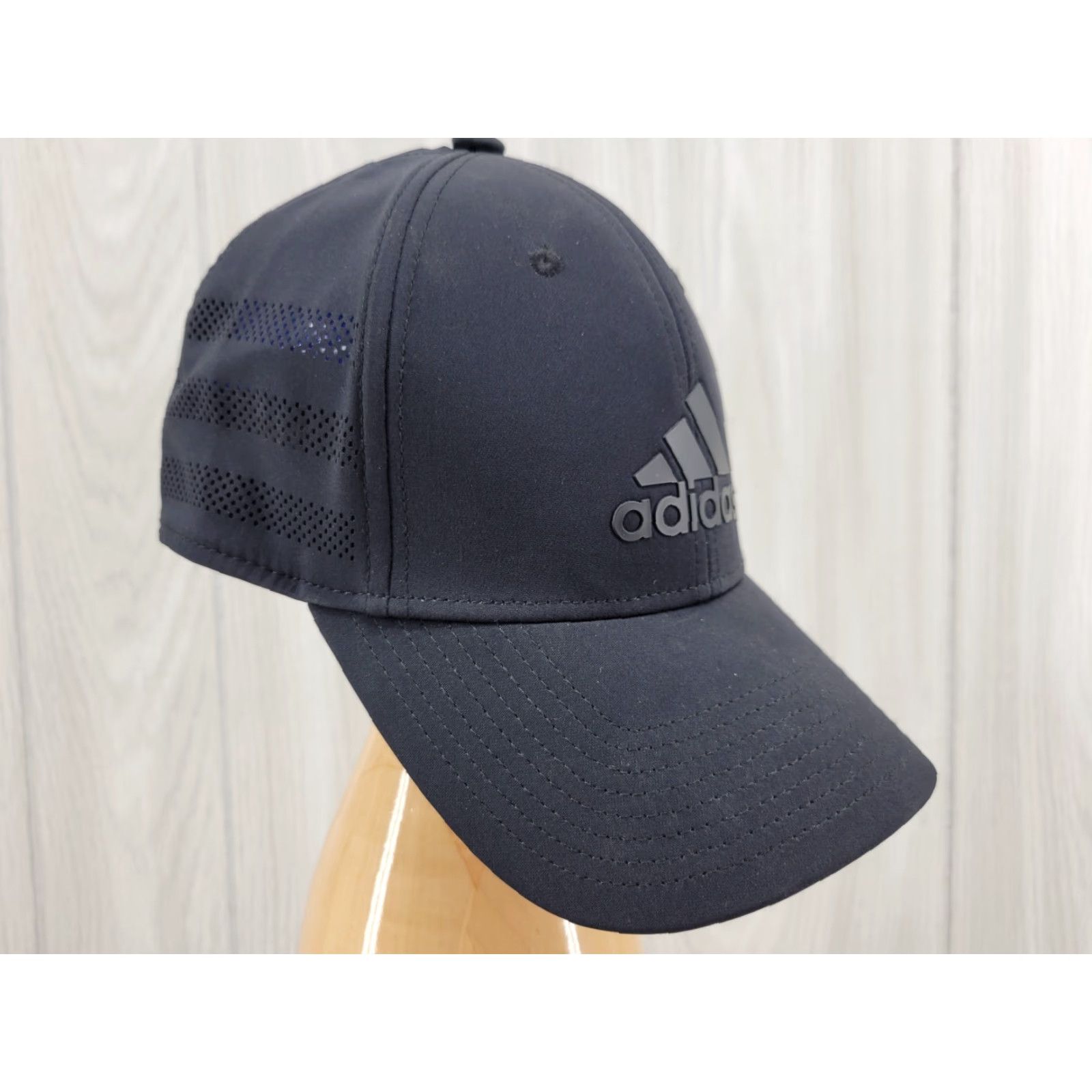 Adidas Adidas Men's Aeroready Black on Black Hat Size S/M Baseball Cap Men Black Logo Solid Casual Size ONE SIZE - 3 Thumbnail
