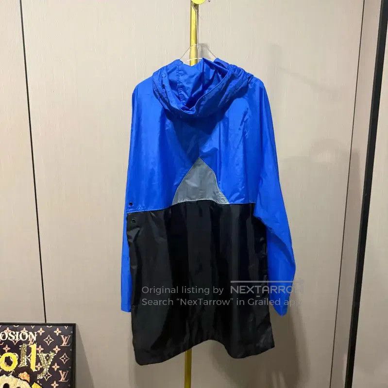 Burberry Burberry Blue Nylon Women's Jacket. Size XXS / US 00 / IT 34 - 2 Thumbnail
