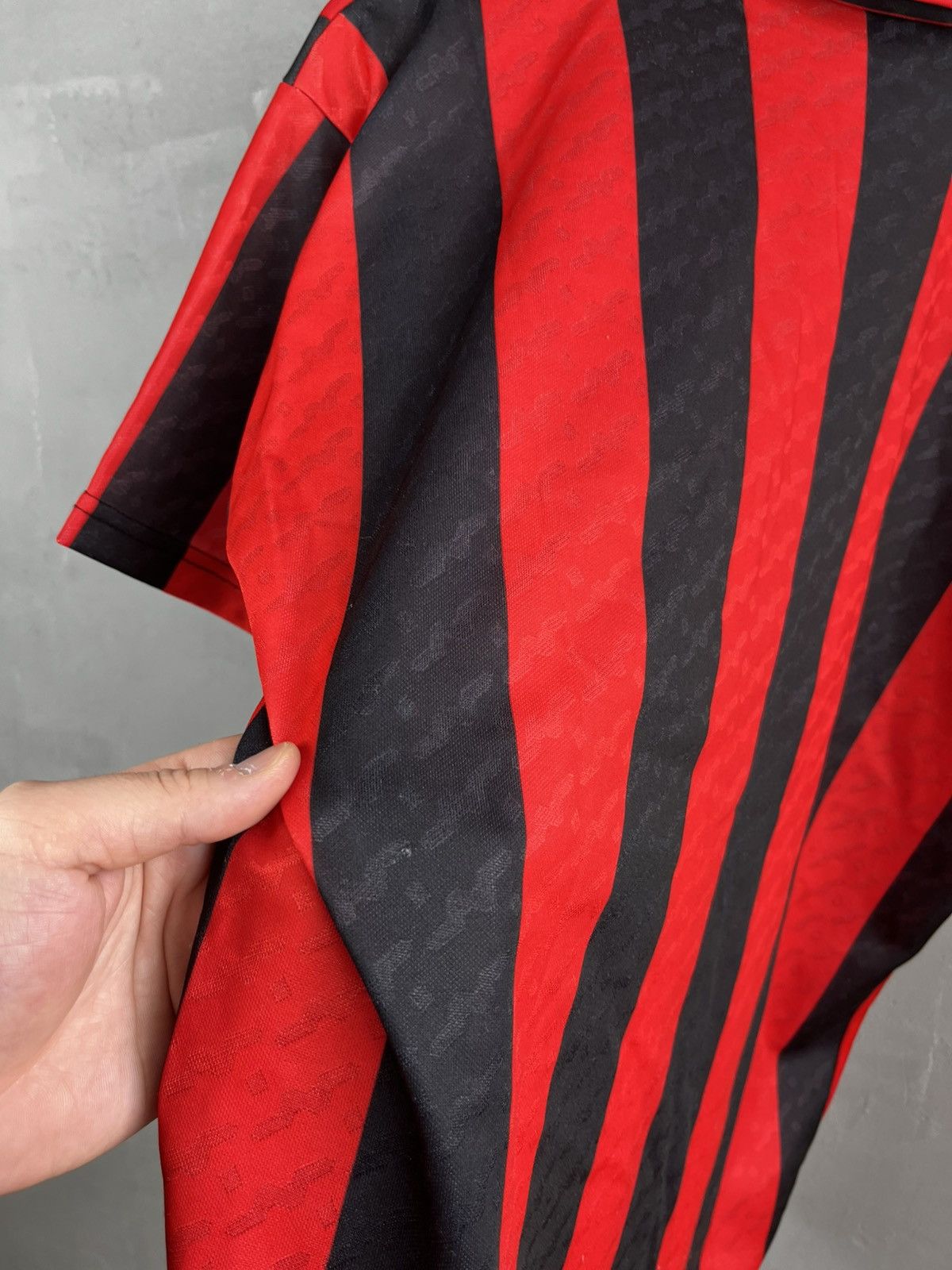 Vintage AC Milan Jersey vintage 90s football Soccer retro replica Size US XL / EU 56 / 4 - 12 Thumbnail