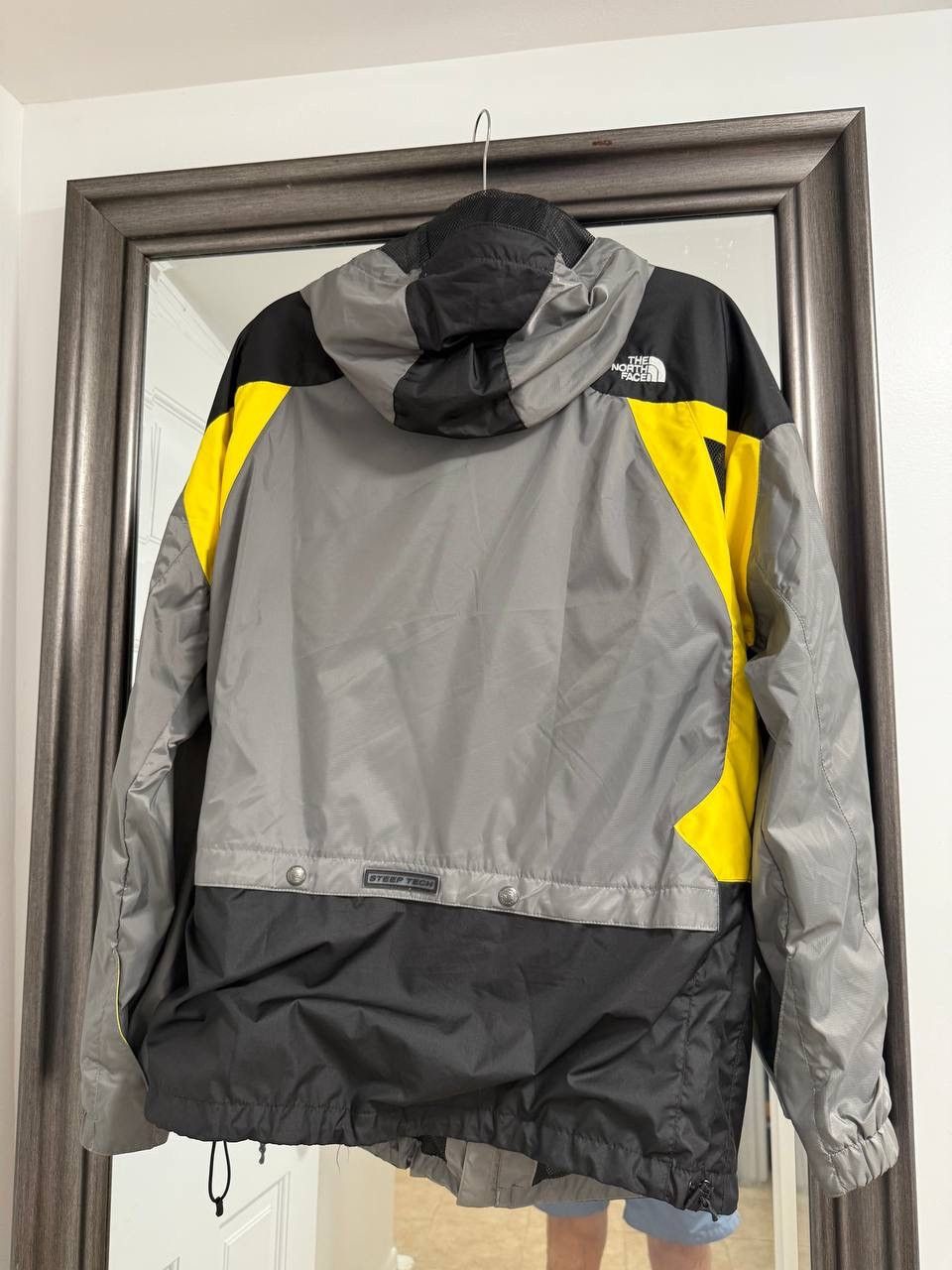 The North Face The North Face Step Tech Nylon Jacket with hood yellow black Size US M / EU 48-50 / 2 - 6 Thumbnail