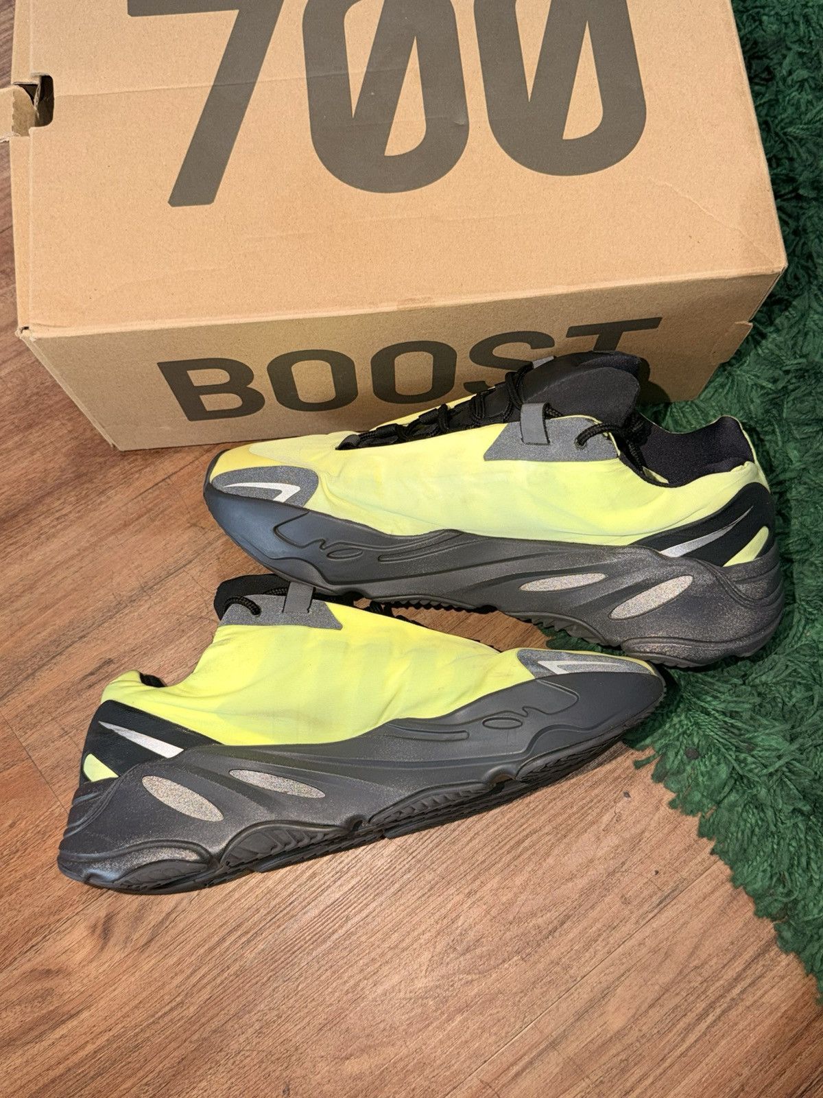 Yeezy Yeezy Boost 700 MNVN “Phosphor” - Size 9M Size US 9 / EU 42 - 3 Thumbnail