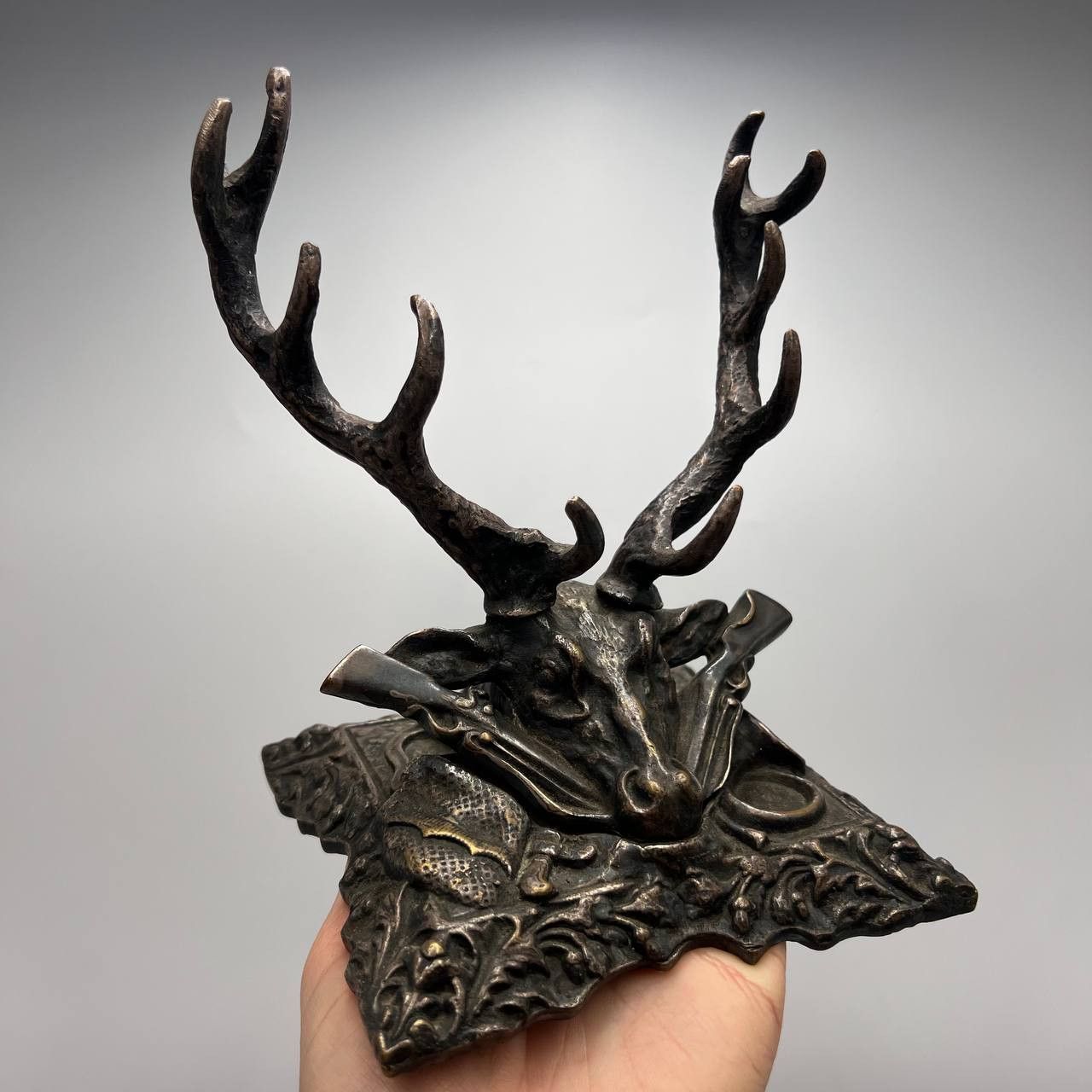 Vintage 1970s Vintage Bronze Deer Head Wall/Table Decor for Hunter Size ONE SIZE - 1 Thumbnail