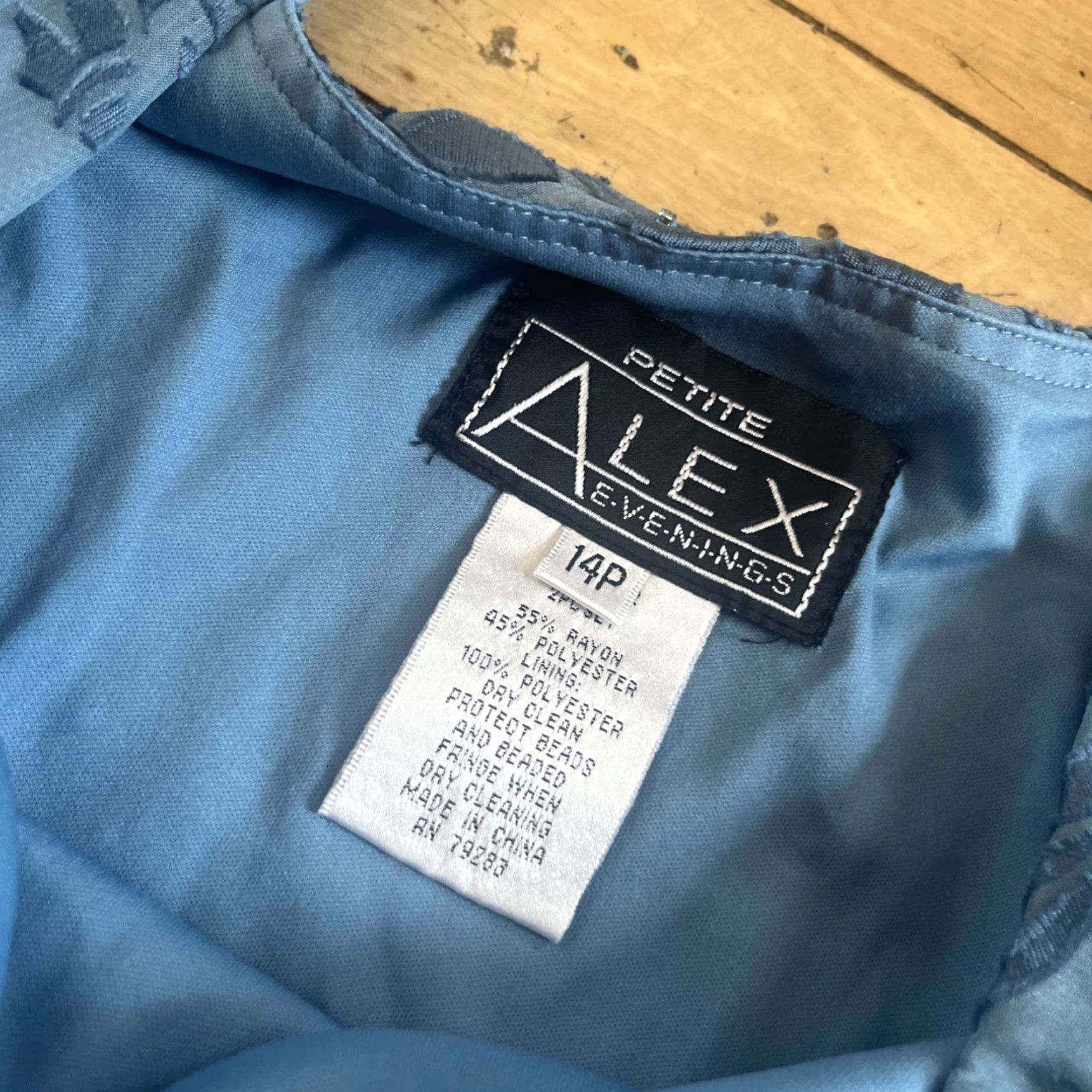 Alex Evenings VINTAGE Alex Evenings Dress 14P Blue Floral Beaded Fairy Y2k Occasion Formal Fringe 14P Dress Size XL / US 12-14 / IT 48-50 - 5 Thumbnail