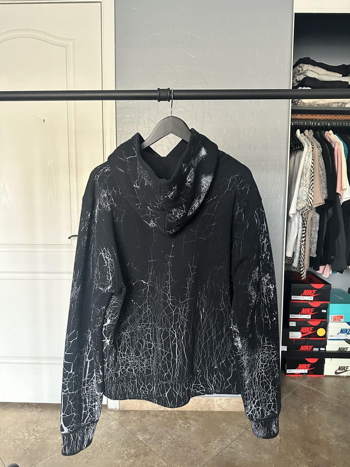 Amiri Amiri Cracked Dye Hoodie Size US L / EU 52-54 / 3 - 4 Thumbnail