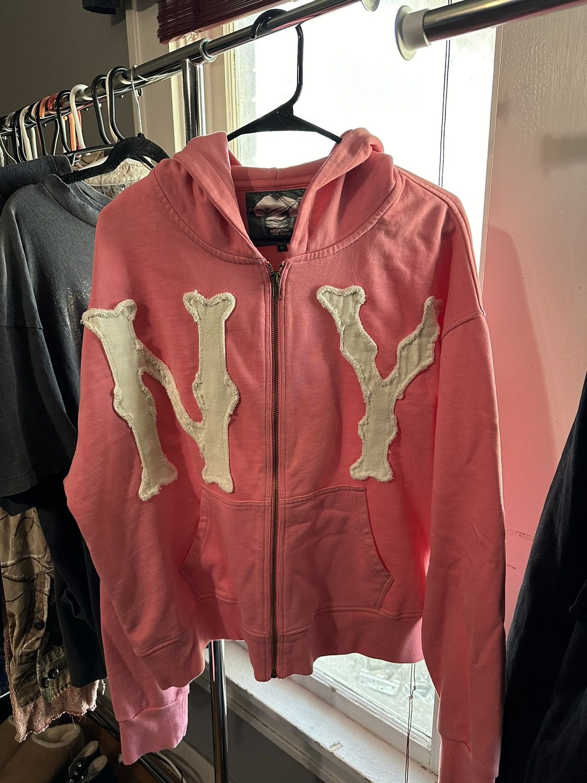 Other New York pink hoodie Size US L / EU 52-54 / 3 - 1 Thumbnail
