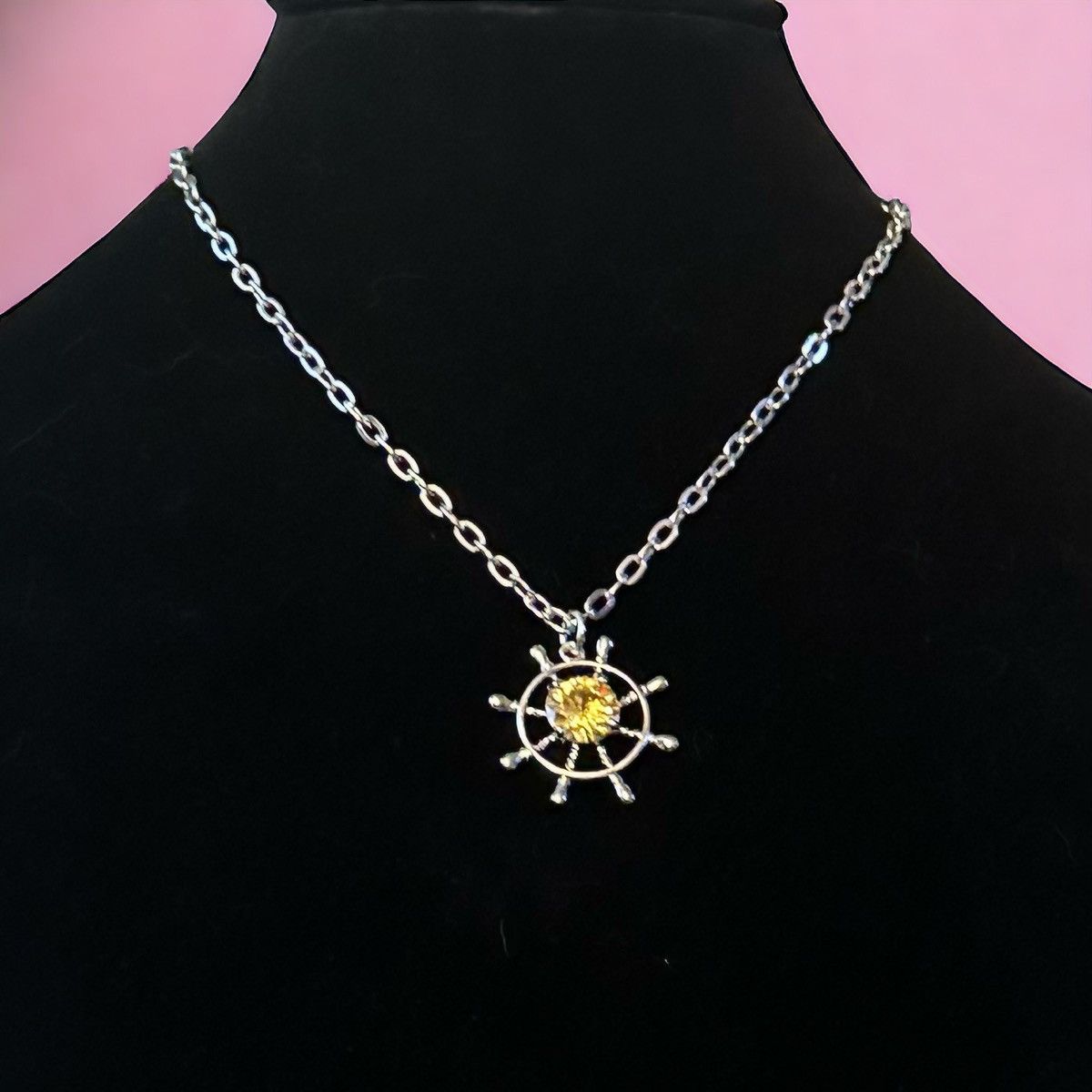 Other Rhinestone ships wheel pendant necklace Size ONE SIZE - 1 Thumbnail