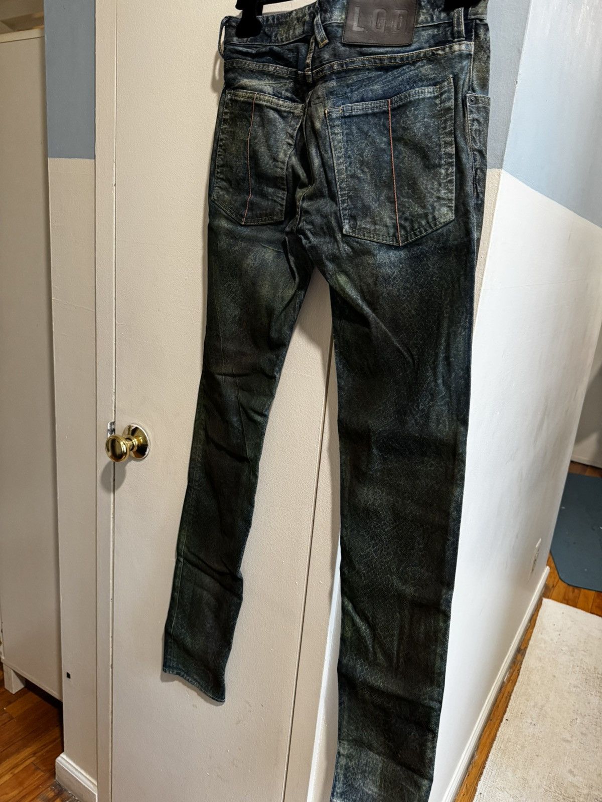 Le Grande Bleu (L.G.B.) Chameleon Painted scale Denim Size US 28 / EU 44 - 4 Thumbnail
