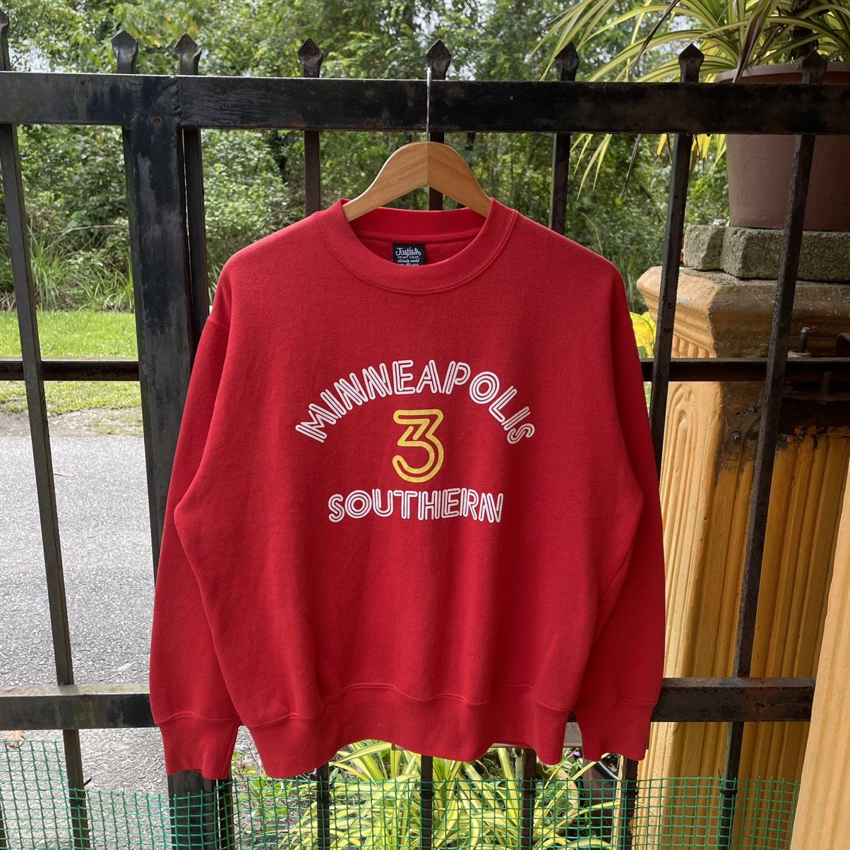 Vintage 🔥Vintage Minneapolis Southern Big Logo Sweatshirts Size US L / EU 52-54 / 3 - 1 Thumbnail