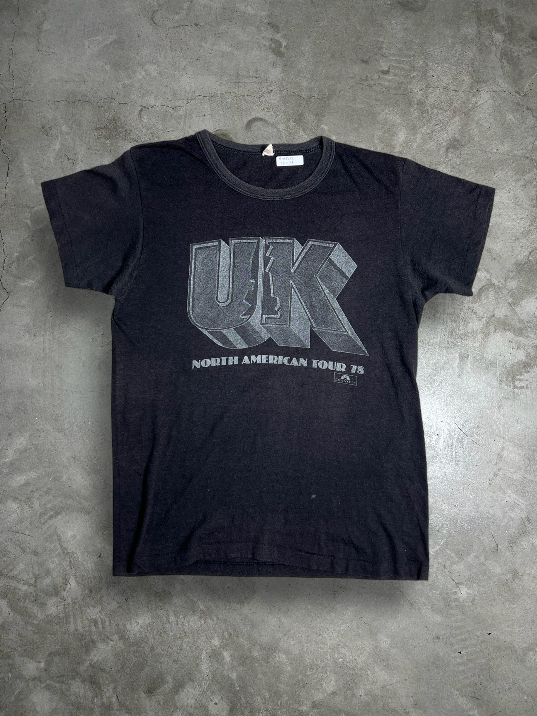 Band Tees Vintage 70s U.K. North American Tour Band Tee (M) GTME203 Size US M / EU 48-50 / 2 - 1 Thumbnail