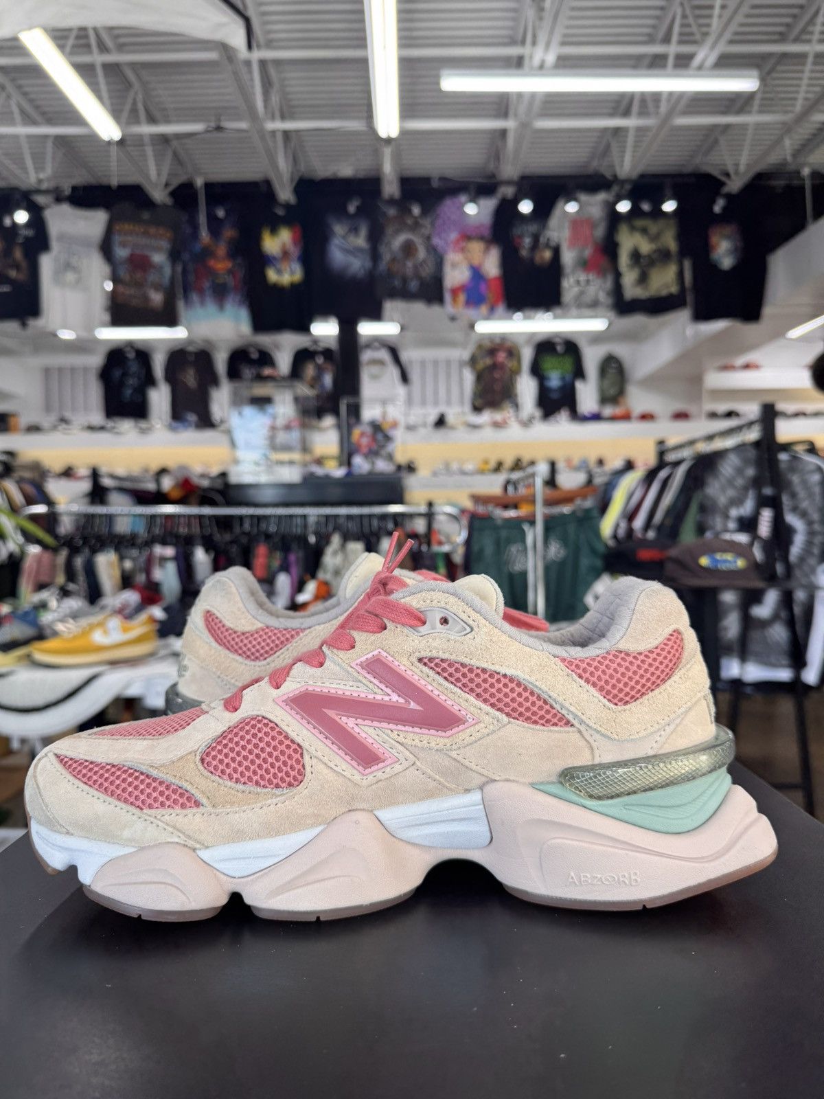 New Balance New Balance 9060 Joe Freshgood Cookie Pink Size 10 (2022) Size US 10 / EU 43 - 4 Thumbnail