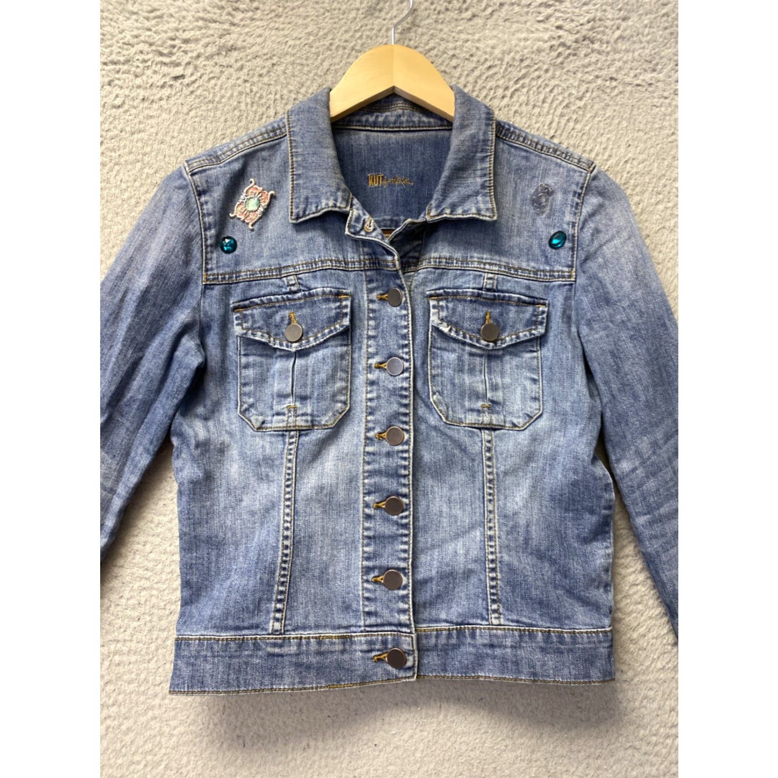 Vintage Kut From the Kloth Denim Jacket Women's Small Blue Trucker Stretch Slim /130-18 Size S / US 4 / IT 40 - 2 Thumbnail