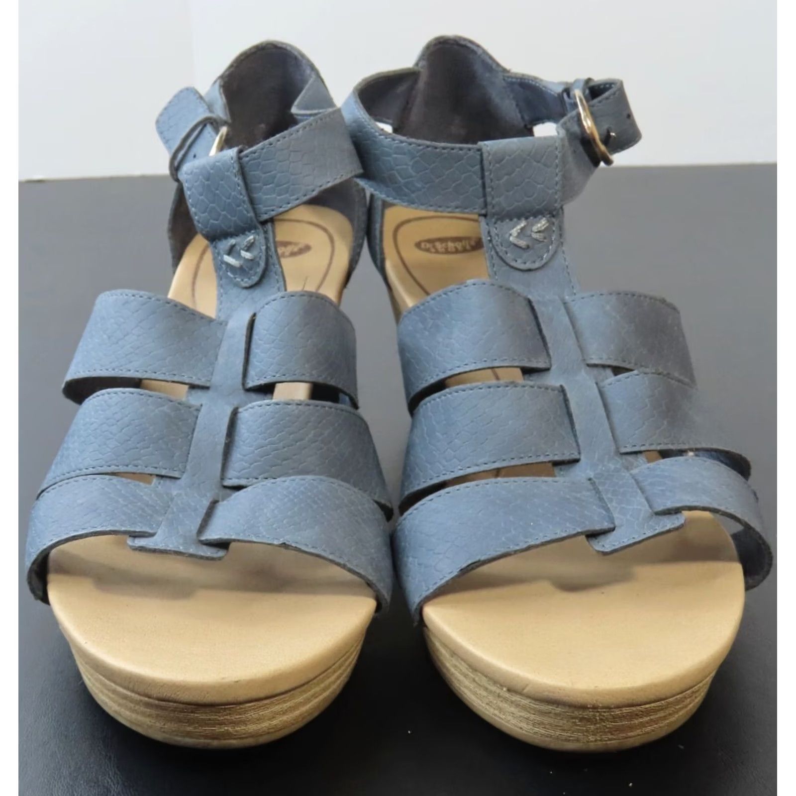 Vintage Dr. Scholl's Women's Sandals Wedge Strappy Blue Faux Leather Breathable Eyelet Buckle Casual Modern 10 M EU40 UK8 AU9 Size US 10 / IT 40 - 2 Thumbnail