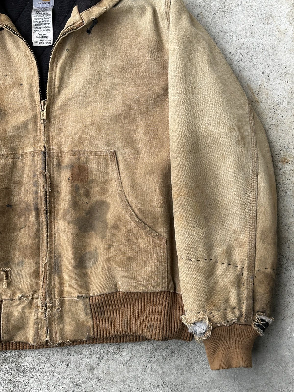 Carhartt Trashed Hooded work Jacket Faded Dirty worn distressed Size US L / EU 52-54 / 3 - 3 Thumbnail