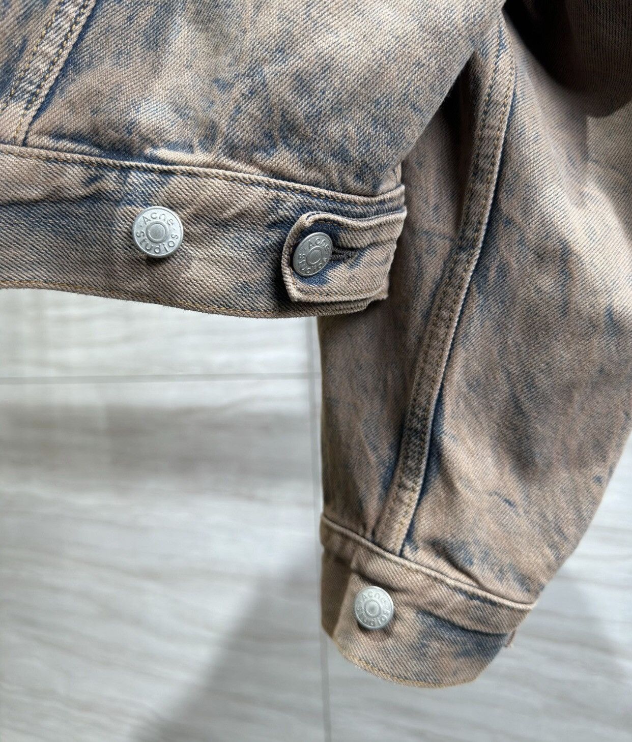 Acne Studios Acne studios Washed maple leaf red denimjacket2412-Nextarrow Size US S / EU 44-46 / 1 - 3 Thumbnail