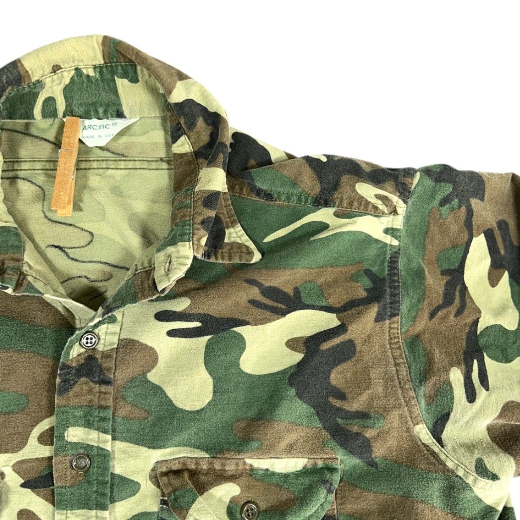 Vintage VINTAGE Arctic Camouflage Shirt Adult Large Green Brown Woodland Flannel 80s Button-Up with Pockets Mens Size US L / EU 52-54 / 3 - 2 Thumbnail