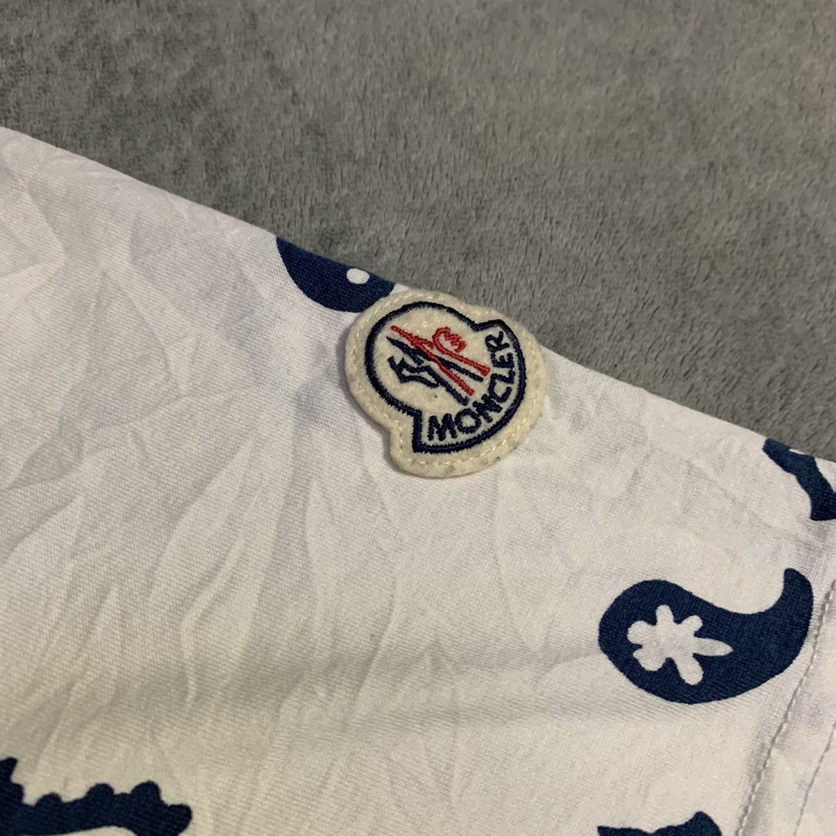 Moncler Moncler Bandana Paisley T-Shirt Size Medium Size US S / EU 44-46 / 1 - 5 Thumbnail