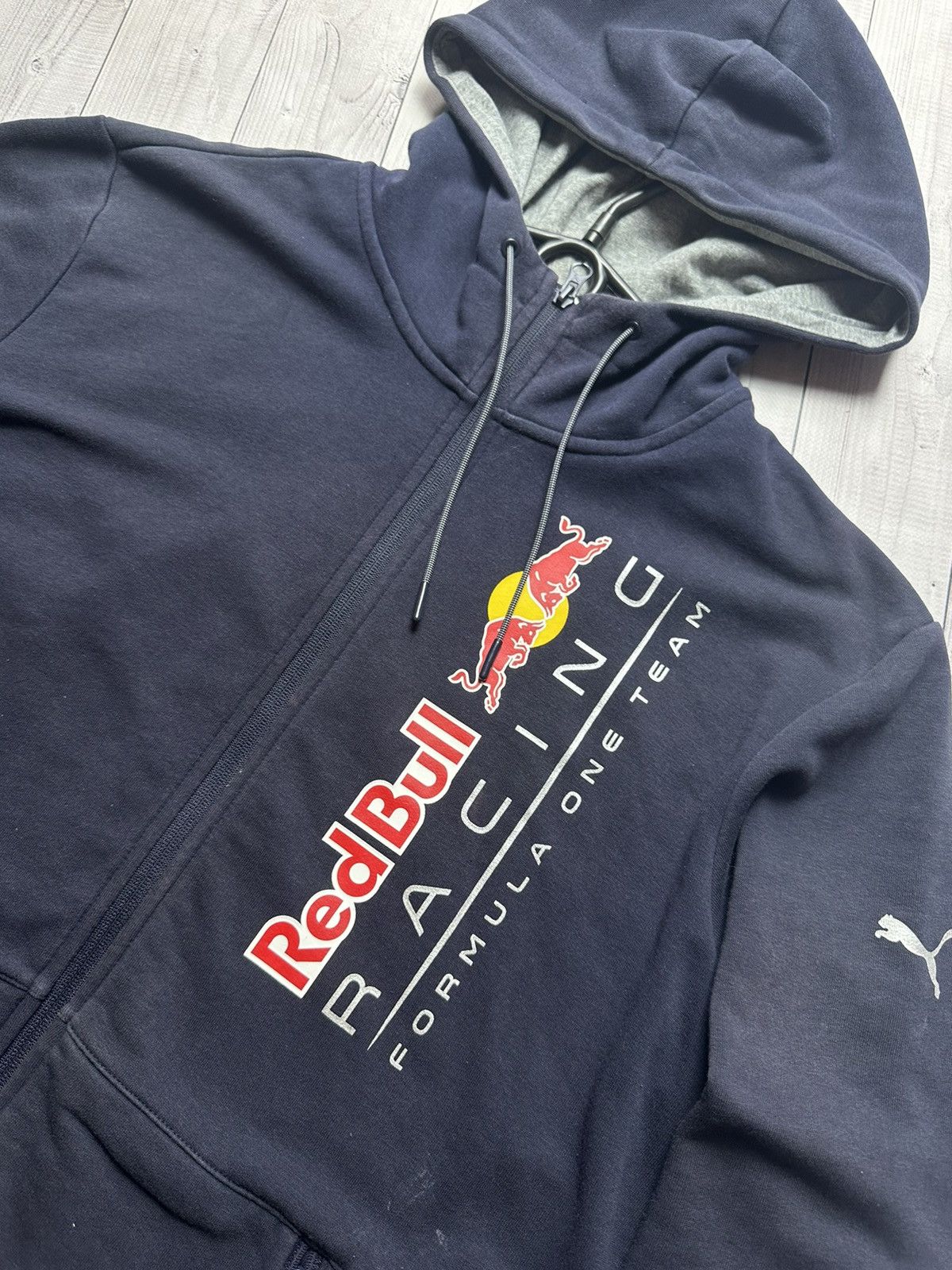 Puma × Vintage Vintage puma racing Red Bull zip hoodie size L Size US L / EU 52-54 / 3 - 5 Thumbnail
