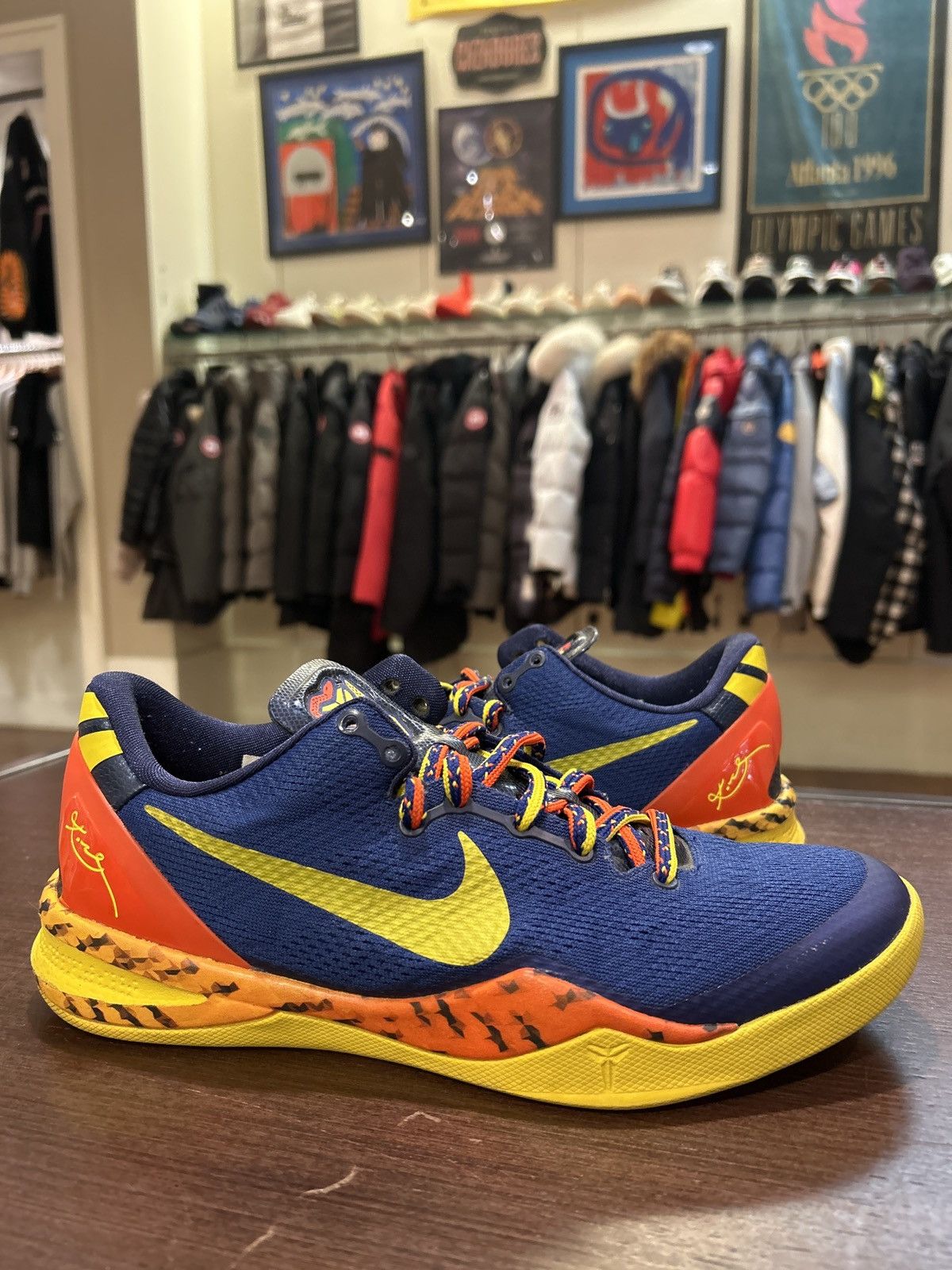 Nike Nike Kobe 8 Barcelona Tiger Size US 9 / EU 42 - 2 Thumbnail