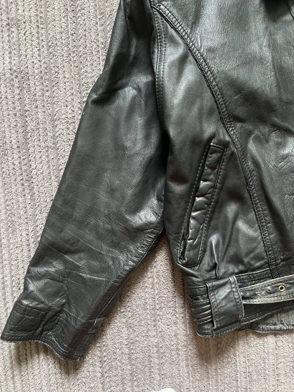 Vintage Vintage Y2K Real Leather Owens Style Opium Cropped Bomber Size US M / EU 48-50 / 2 - 13 Thumbnail