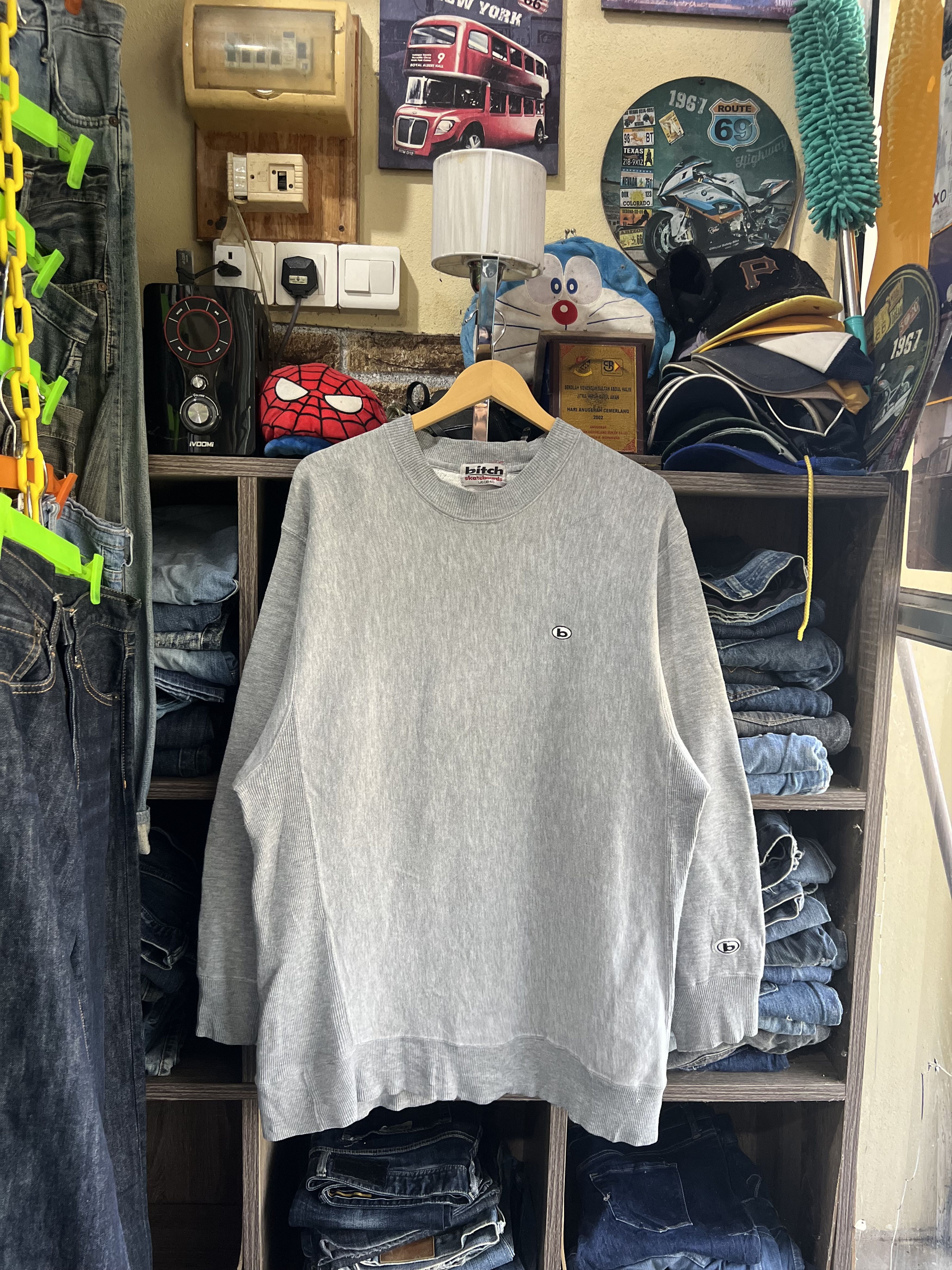 Girl Skateboards 🔥Vintage Bitch Skateboards Crewneck Sweatshirt Size US L / EU 52-54 / 3 - 12 Thumbnail