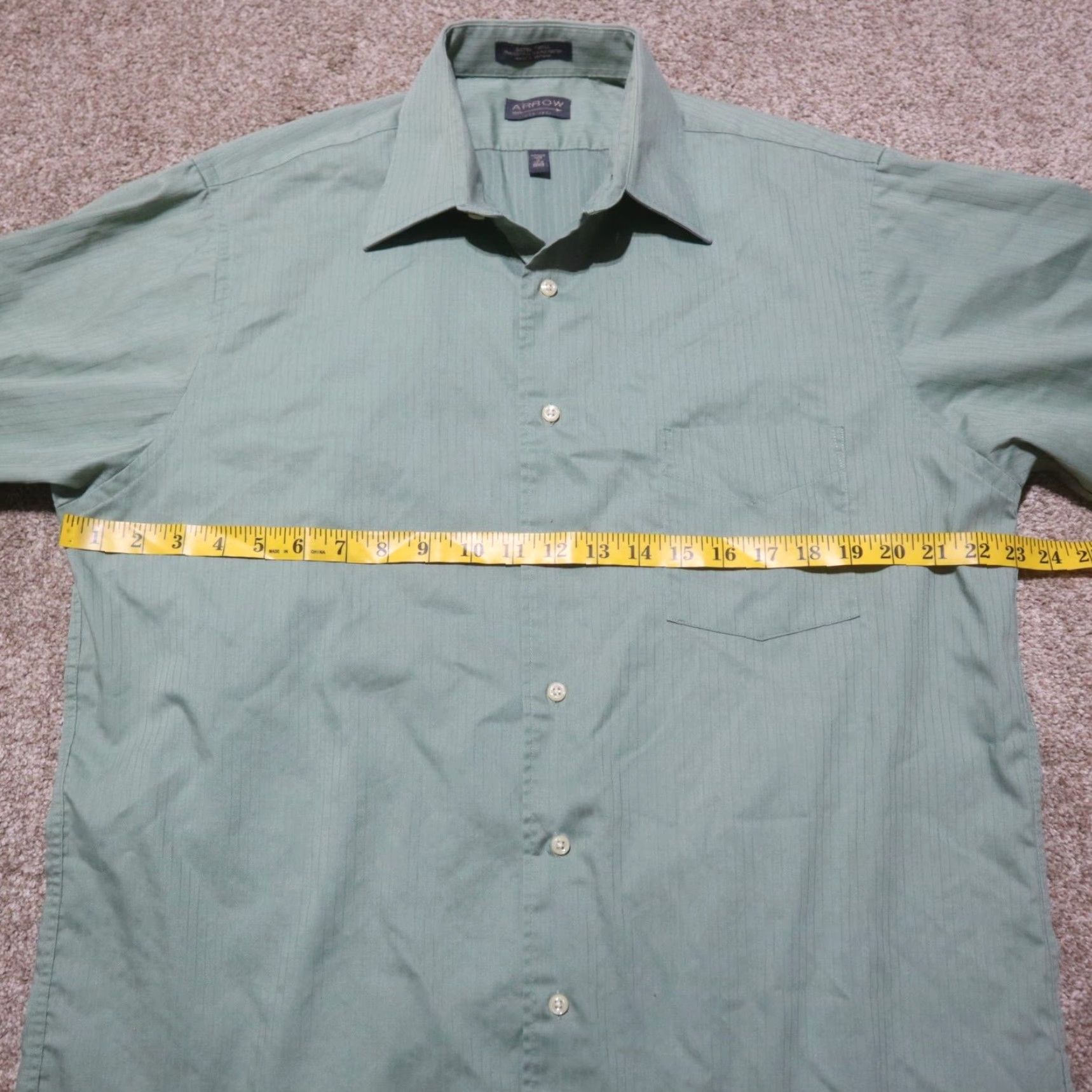 Arrow Arrow Green Satin Twill Long Sleeve Shirt Men's L Regular 16 34/35 Button-Front Cotton Blend 5-Button 90s Style Mens Size US L / EU 52-54 / 3 - 4 Thumbnail