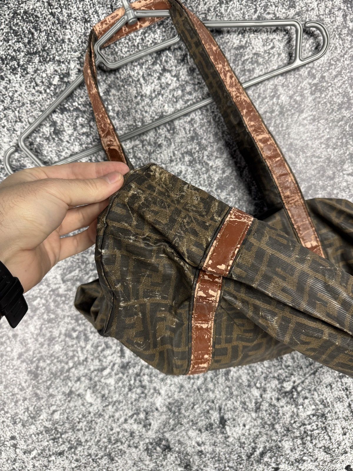 Fendi Rare Fendi Monogram Bag Made in Italy Vintage Luxury Size ONE SIZE - 10 Thumbnail