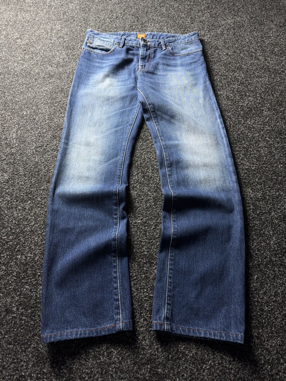 Hugo Boss Luxury y2k BOSS Orange Regular Fit Denim Jeans Blue Wash Size US 30 / EU 46 - 1 Thumbnail