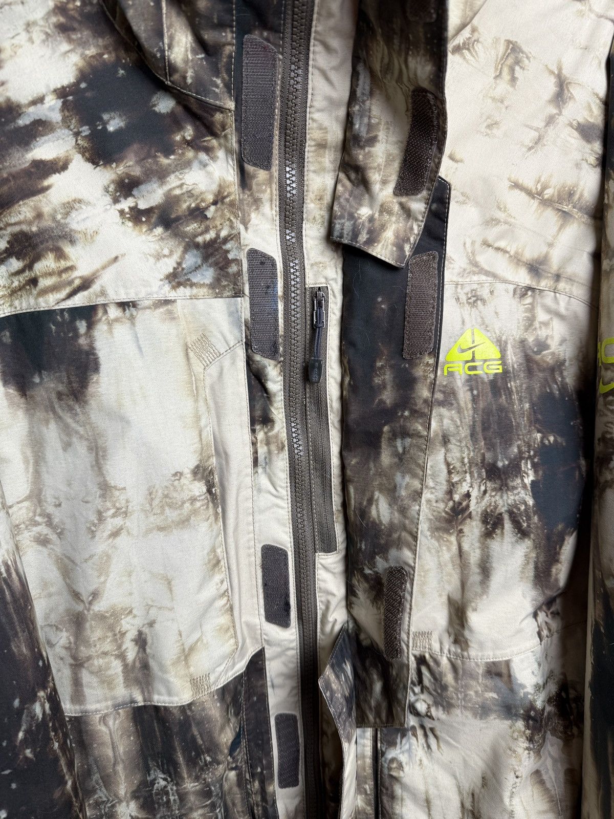 Nike ACG Nike ACG Abstract Print Technical Ski Jacket Size US L / EU 52-54 / 3 - 12 Thumbnail