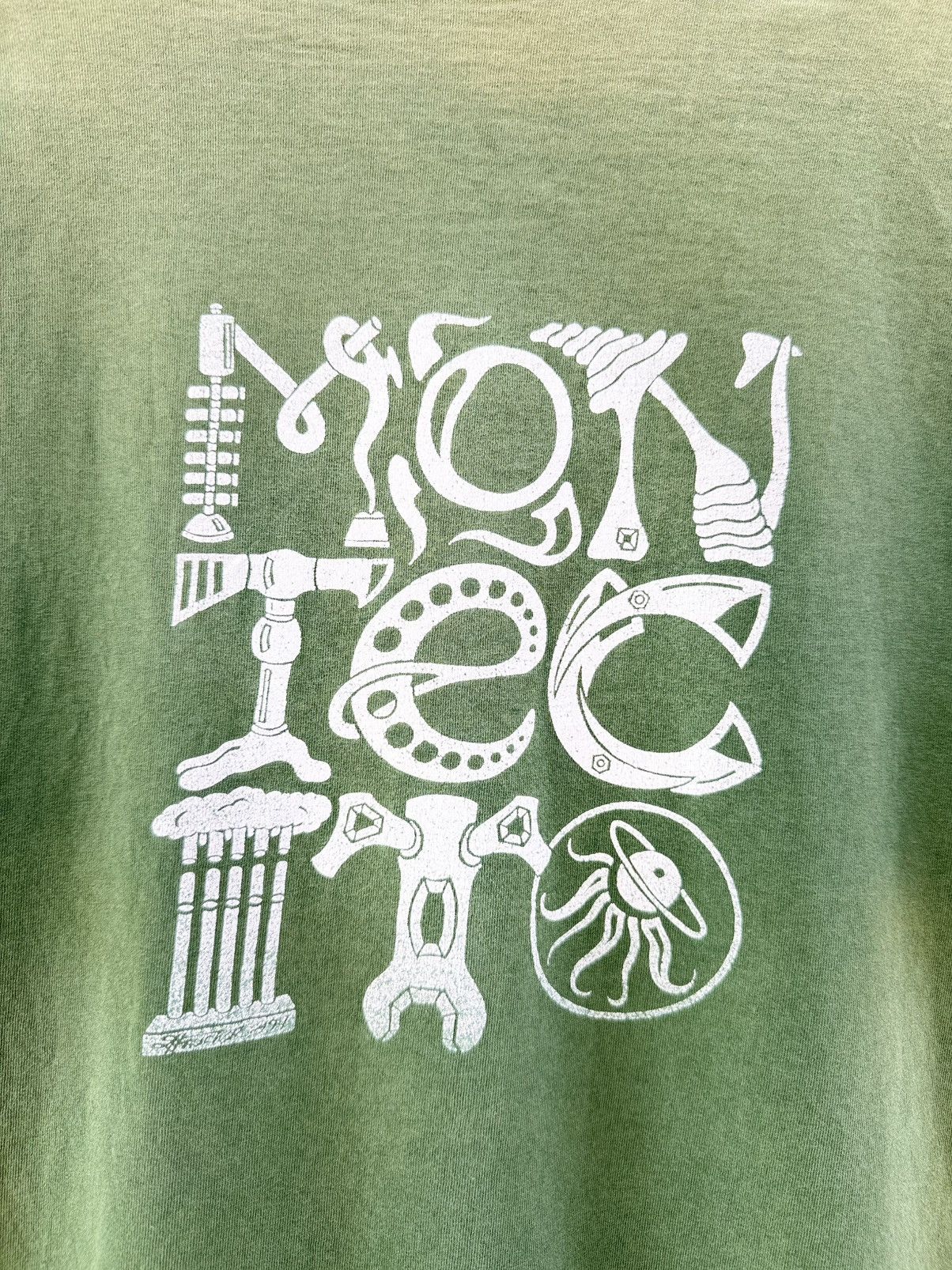 Vintage Thrashed Vintage 90s Montecito Hall Art Logo Sun Faded Tee Size US L / EU 52-54 / 3 - 10 Thumbnail