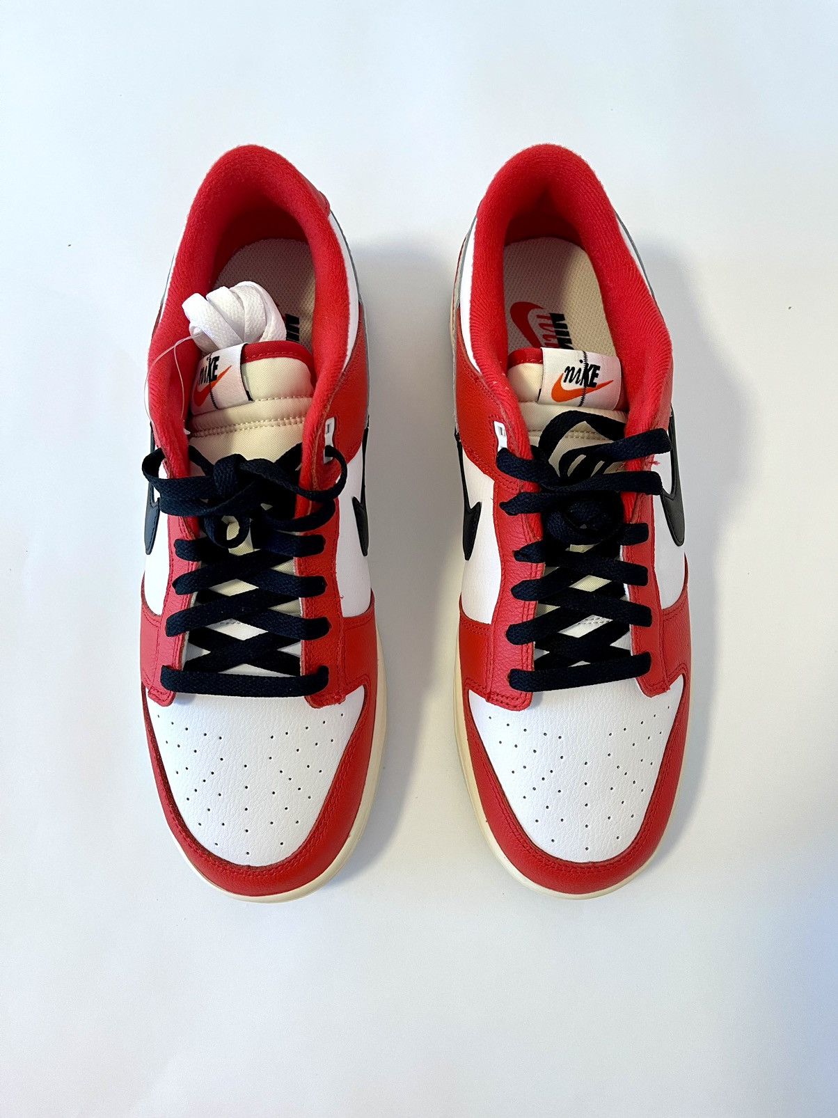 Nike NIKE DUNK LOW CHICAGO SPLIT Size US 11 / EU 44 - 4 Thumbnail