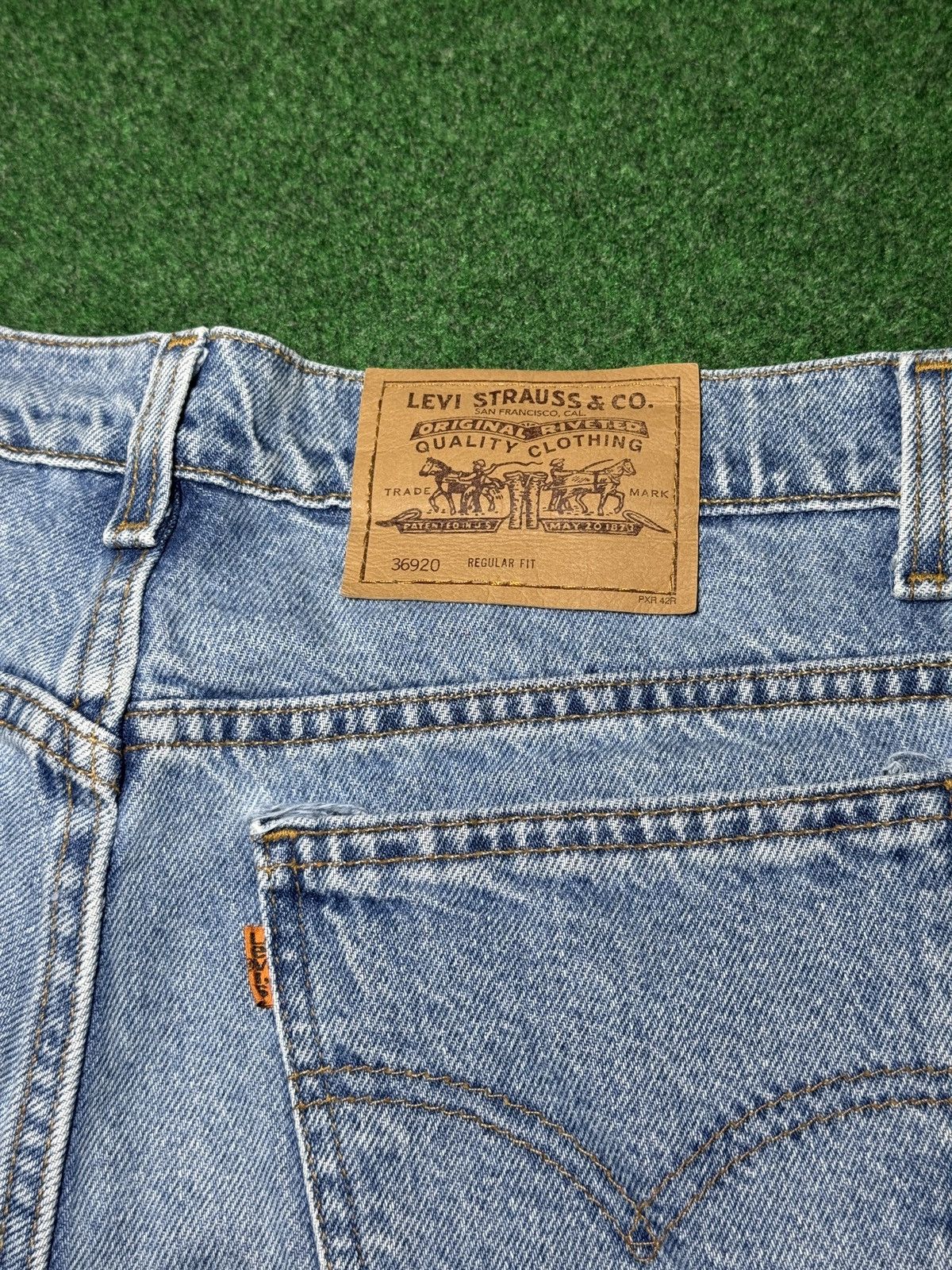 Levi's Vintage Clothing Vintage 90s Levi’s 36920 Relaxed 14 PERFECT Denim 8” Shorts Size 36" / US 14 / IT 50 - 2 Thumbnail