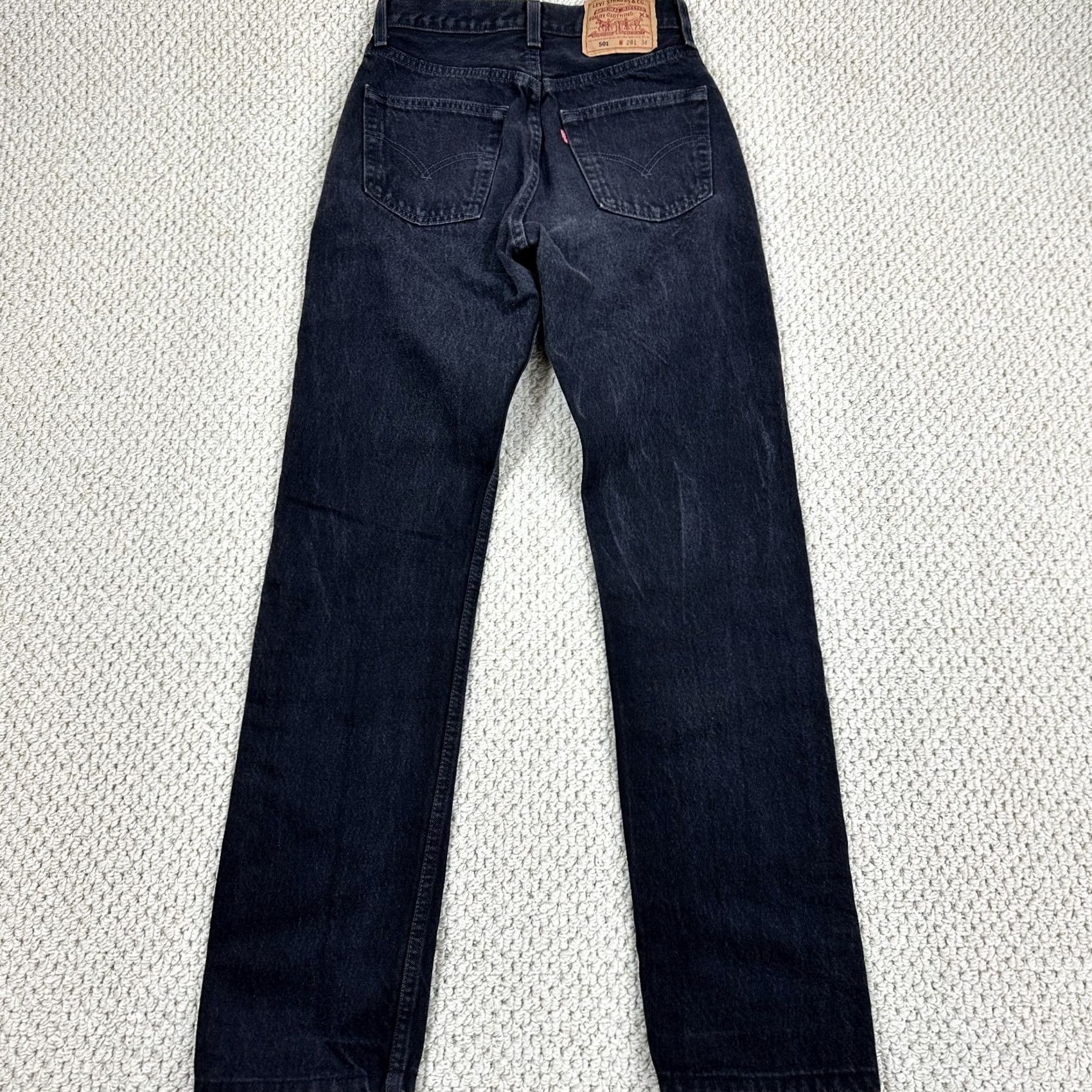 Levi's VINTAGE Levi's 501 Jeans Womens 26x33 Black Straight Made in USA 90s Size 26" / US 2 / IT 38 - 2 Thumbnail
