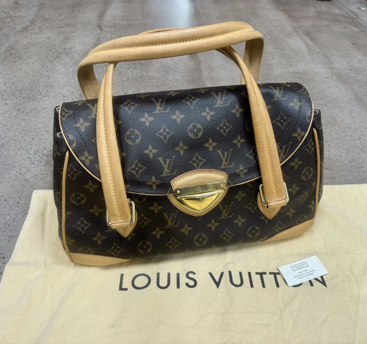 Louis Vuitton Louis Vuitton LV Beverly Bag/Hobo Bag Size ONE SIZE - 1 Thumbnail