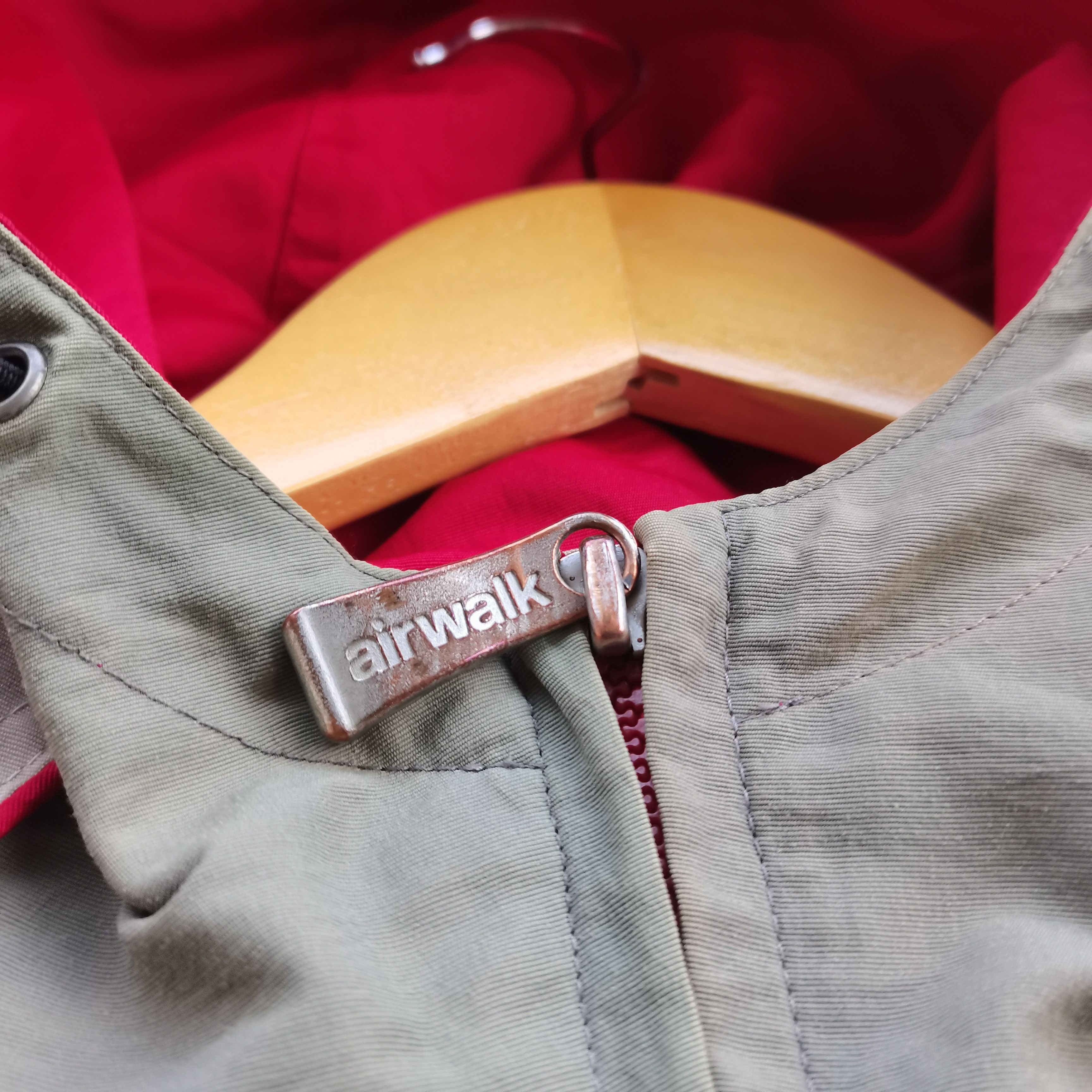 Airwalk × Japanese Brand × Vintage Vintage AIR WALK Hoodie Light Jacket Size US L / EU 52-54 / 3 - 11 Thumbnail