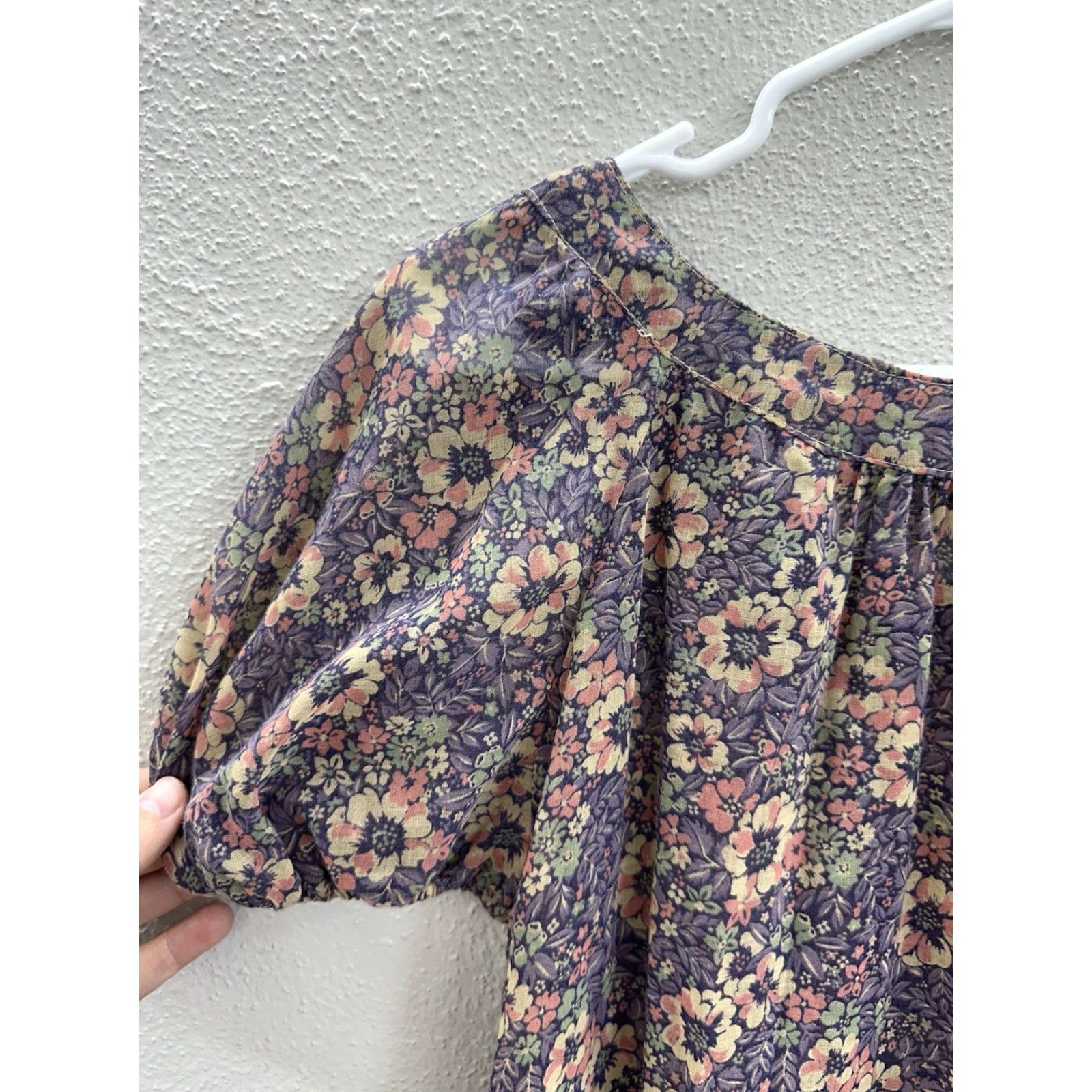 Vintage VINTAGE Jody T Womens Dress Purple Floral Puffy Sleeve 70s Size 13 Knee Length Cotton Polyester Zipper Short Sleeve Womens Size XL / US 12-14 / IT 48-50 - 2 Thumbnail