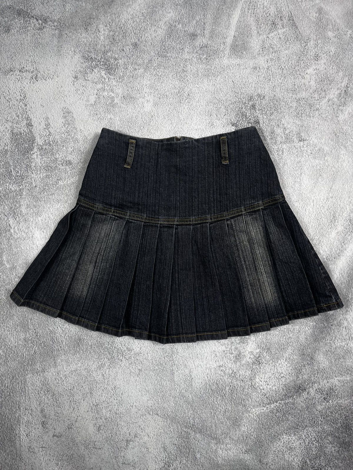 Japanese Brand × Vintage Vintage Y2K denim mini skirt streetwear style size S Size 28" / US 6 / IT 42 - 1 Thumbnail