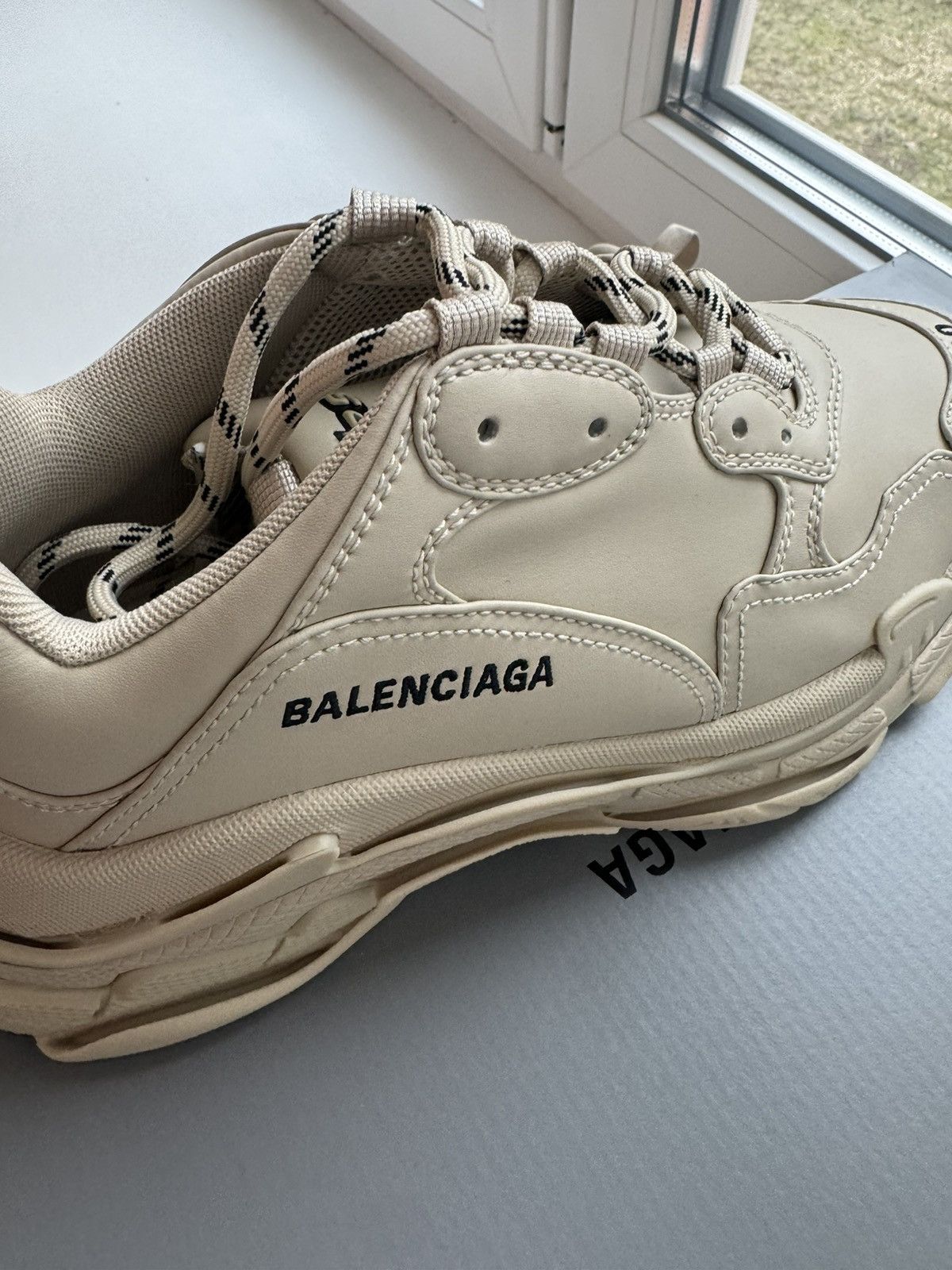 Balenciaga Balenciaga Triple s Beige Uk6 EU40 Box included! Size US 7 / EU 40 - 2 Thumbnail