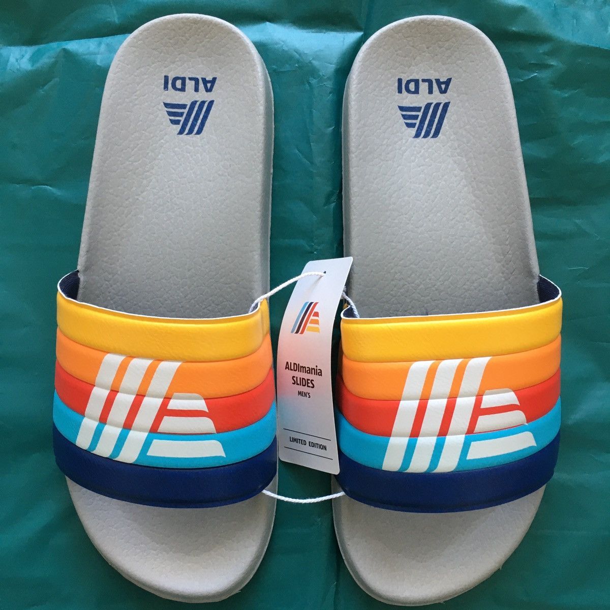 Other 🇦🇺ALDI STORE RELEASE Limited Edition Men’s Slides Size US 9 / EU 42 - 3 Thumbnail