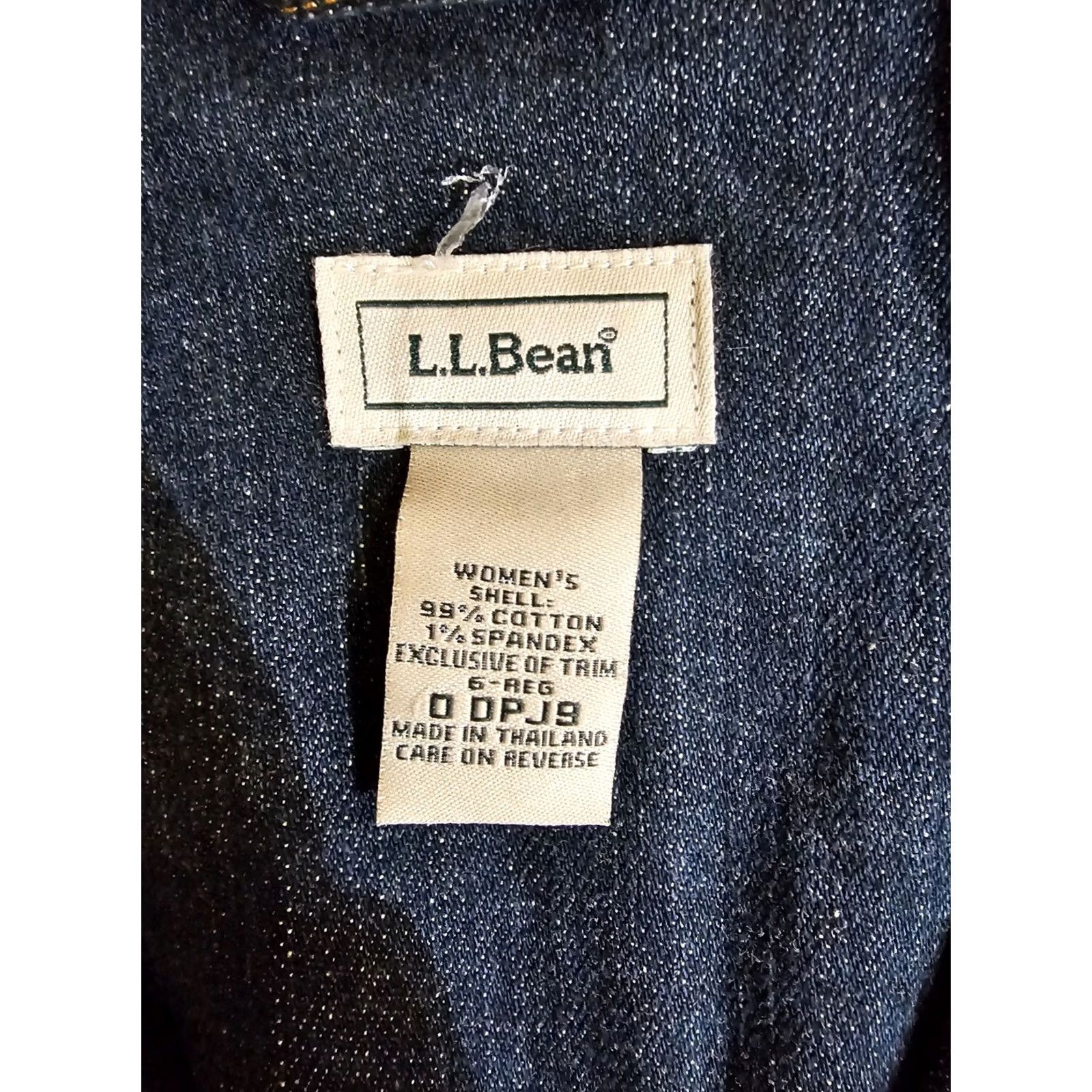 Vintage L.L. Bean Denim Jacket Women Size 6-Reg Blue Long Sleeve 2 Button Medium Wash Jacket Womens Regular Blue 6 Reg Denim Jacket Size M / US 6-8 / IT 42-44 - 4 Thumbnail