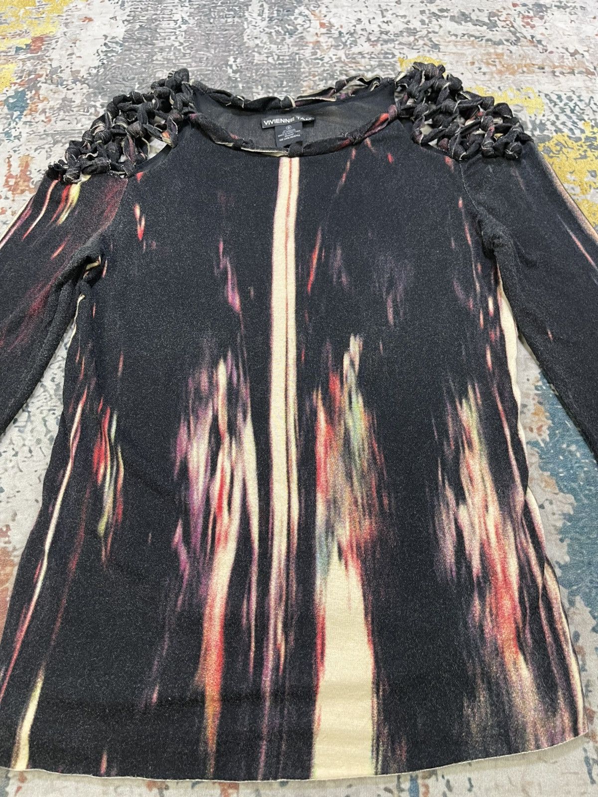 Vivienne Tam Vivienne Tam Abstract Decorative Shoulder Body Fit Top Size XS / US 0-2 / IT 36-38 - 9 Thumbnail