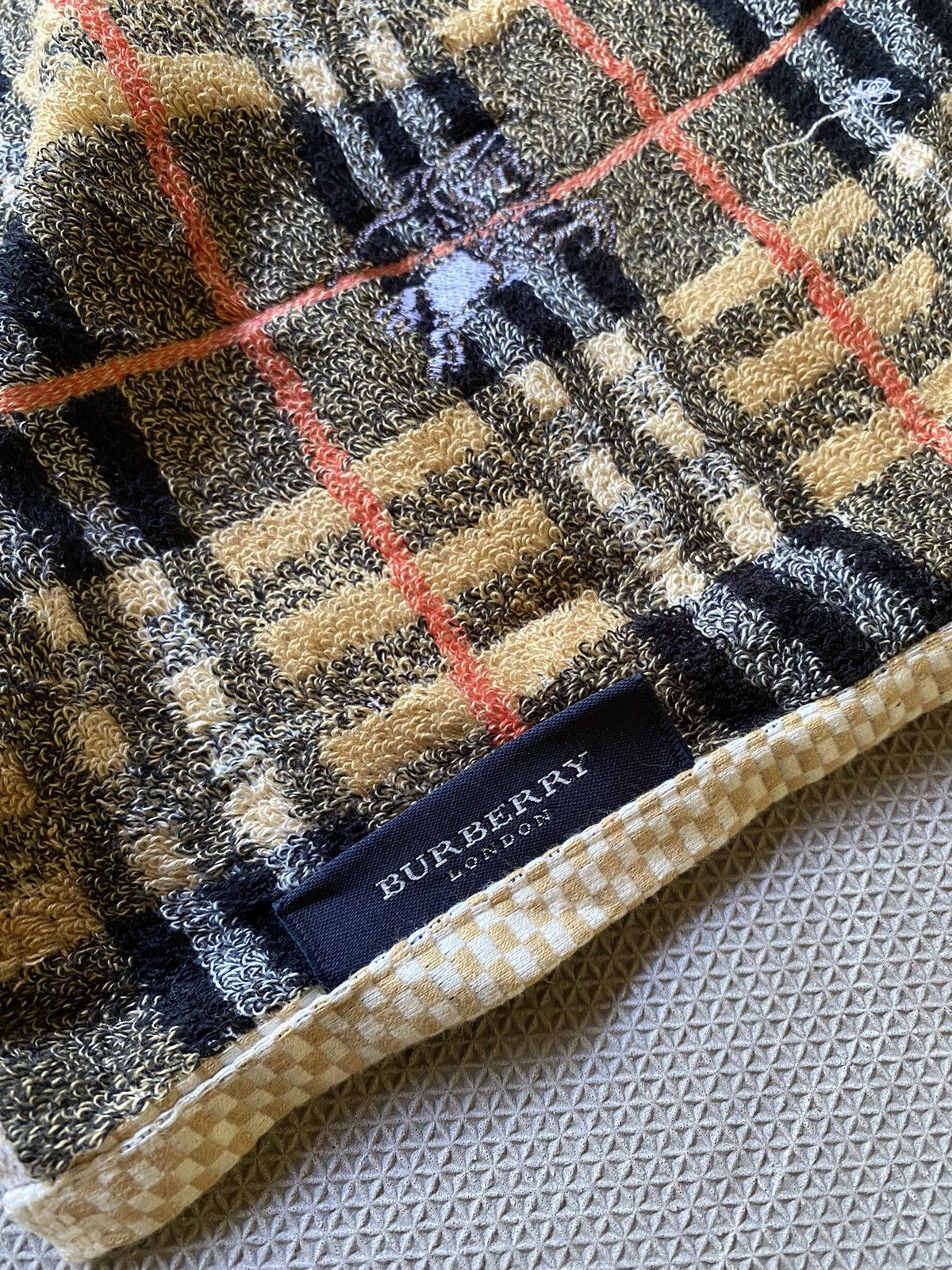 Burberry × Designer × Vintage Burberry nova check towel Size ONE SIZE - 3 Thumbnail