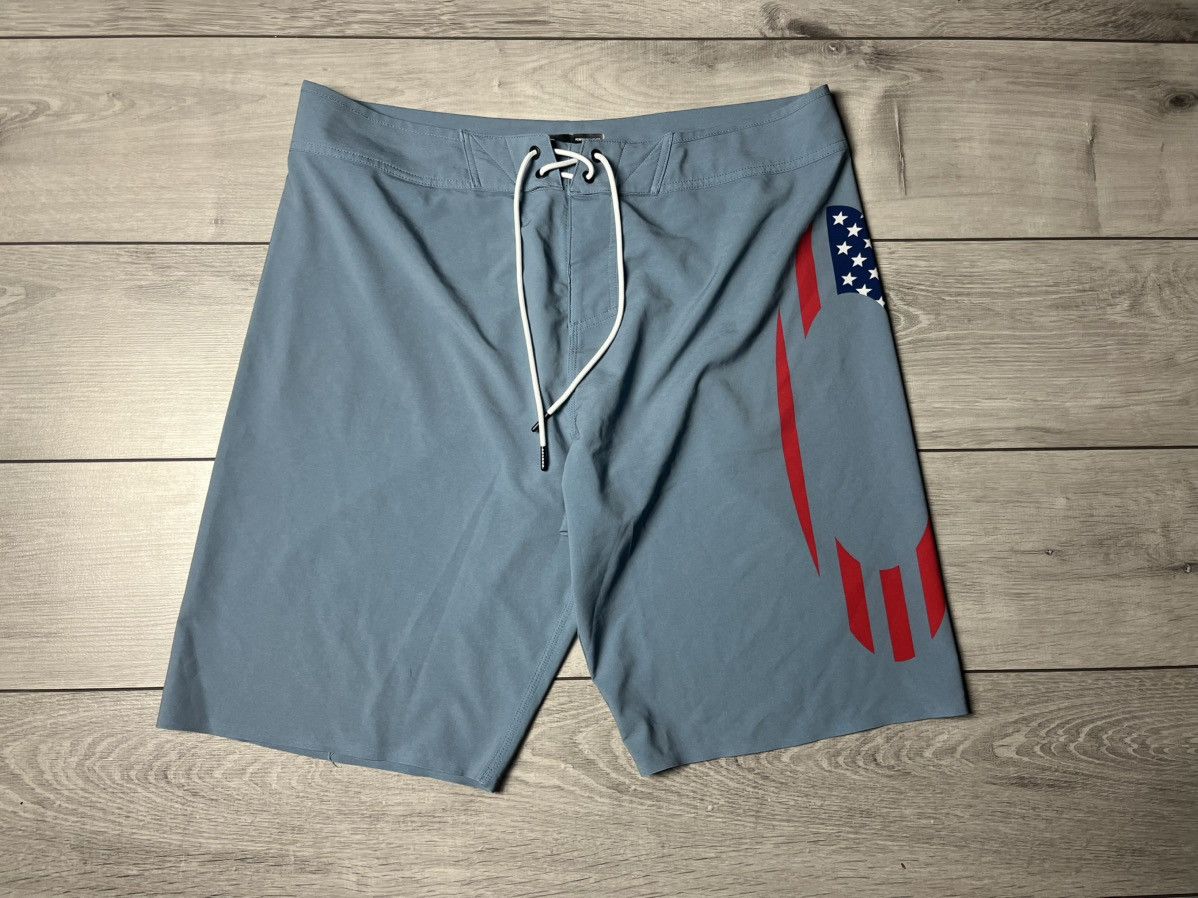 Oakley Oakley Surfing Shorts Flag size 36 Size US 36 / EU 52 - 1 Thumbnail