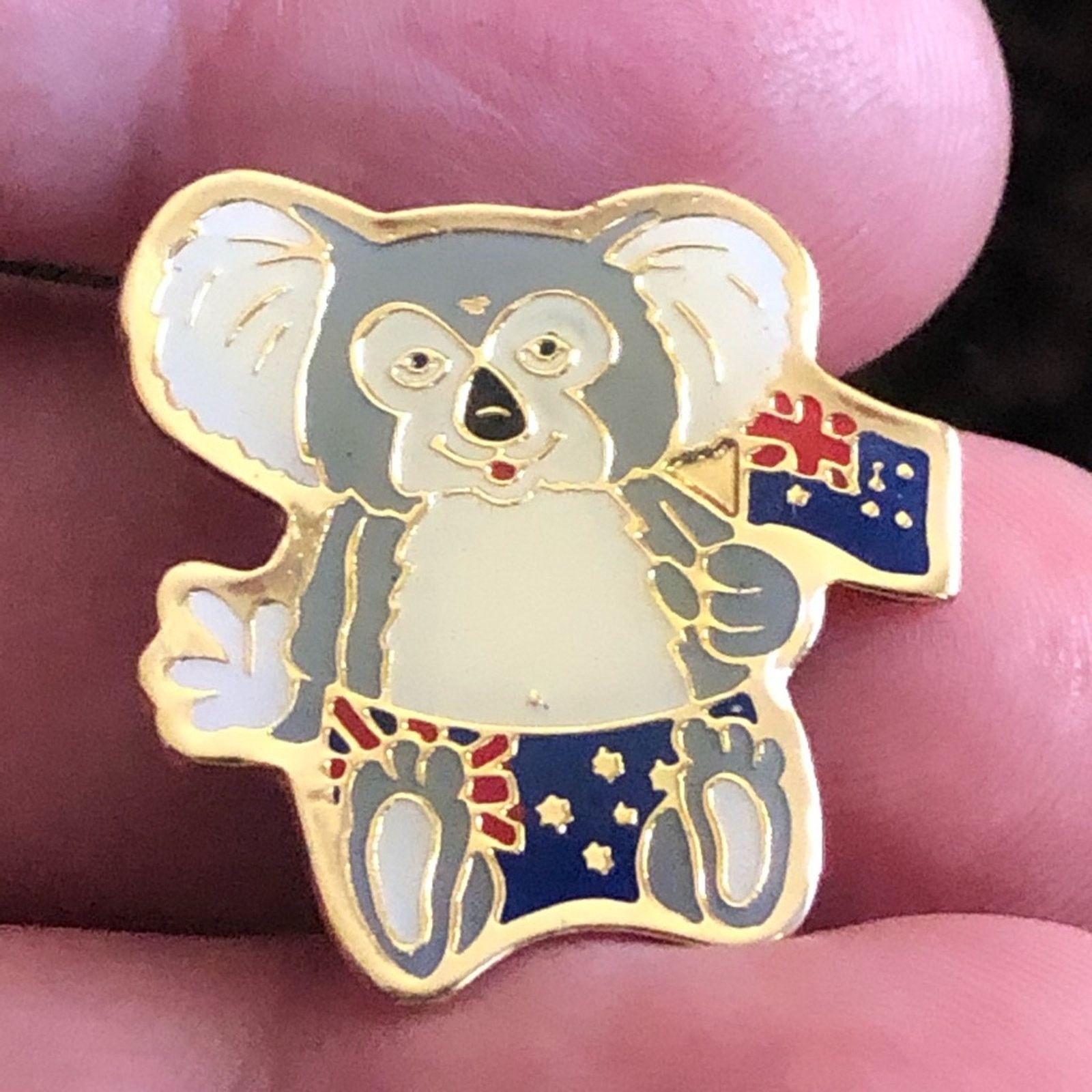 Jewelry Lot of two Australian theme collectible pins Size ONE SIZE - 3 Thumbnail