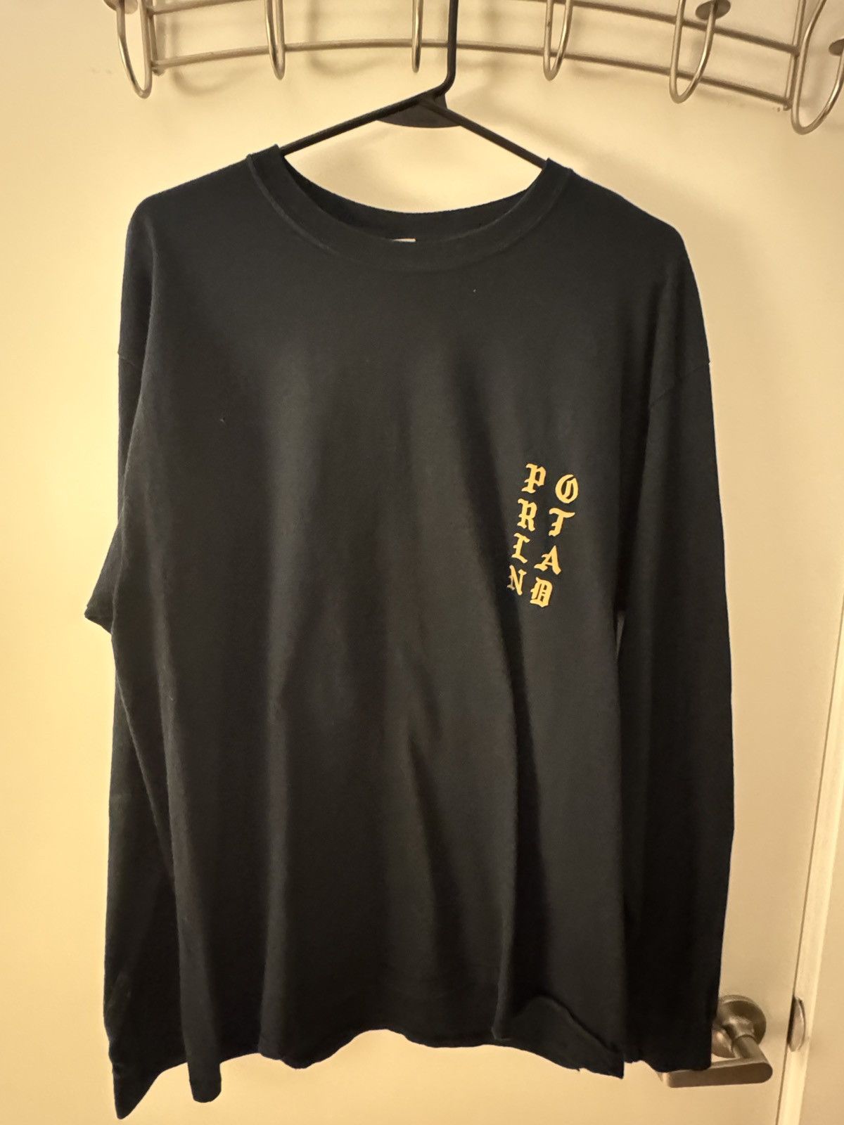 Gildan Portland Exclusive TLOP Kanye Merch Size US L / EU 52-54 / 3 - 1 Thumbnail