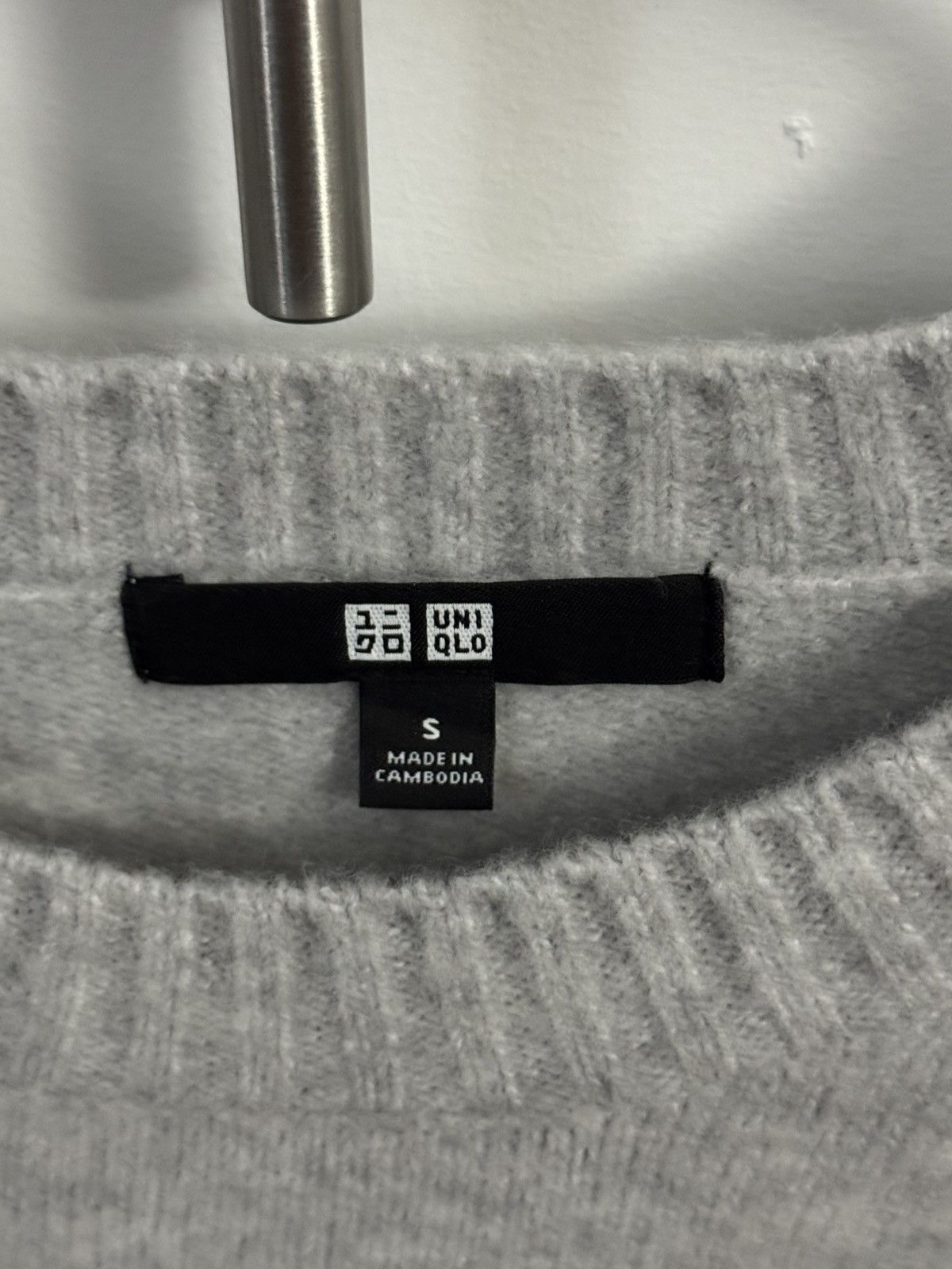 Uniqlo Uniqlo souffle yarn light grey crew neck sweater Size S / US 4 / IT 40 - 6 Thumbnail