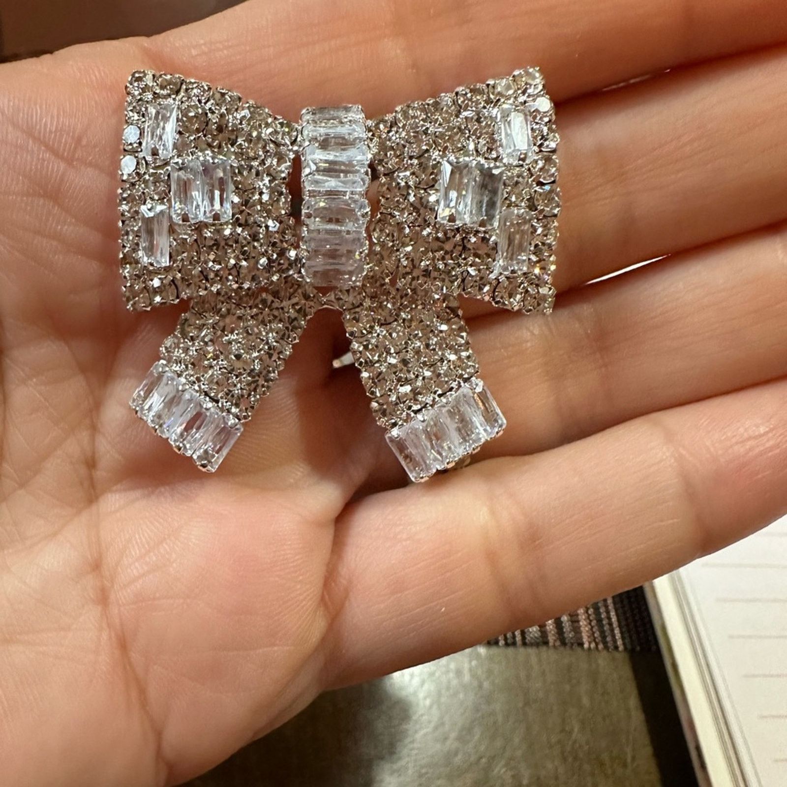 Other Gorgeous Large Bow Rhinestone Earrings Size ONE SIZE - 2 Thumbnail