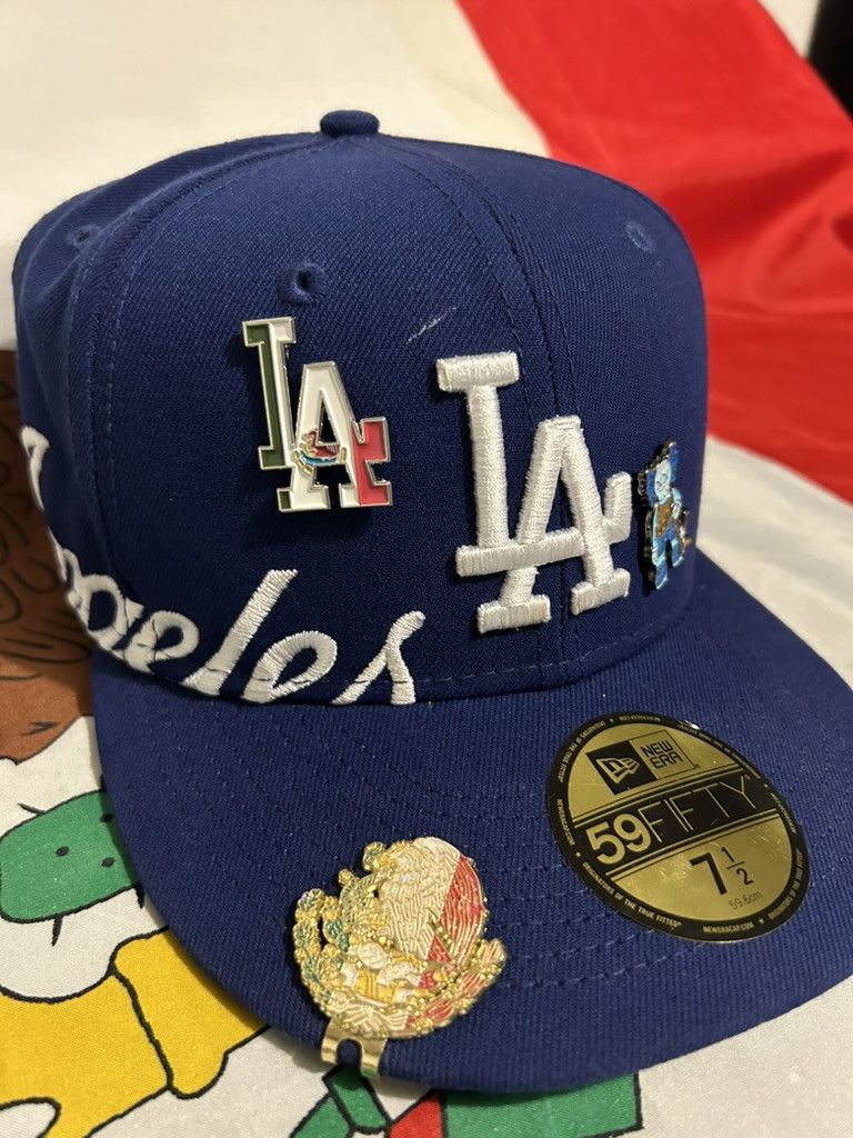 New Era Mexico LA Los Angeles Pin EXCLUSIVE LA Dodgers Size ONE SIZE - 1 Thumbnail
