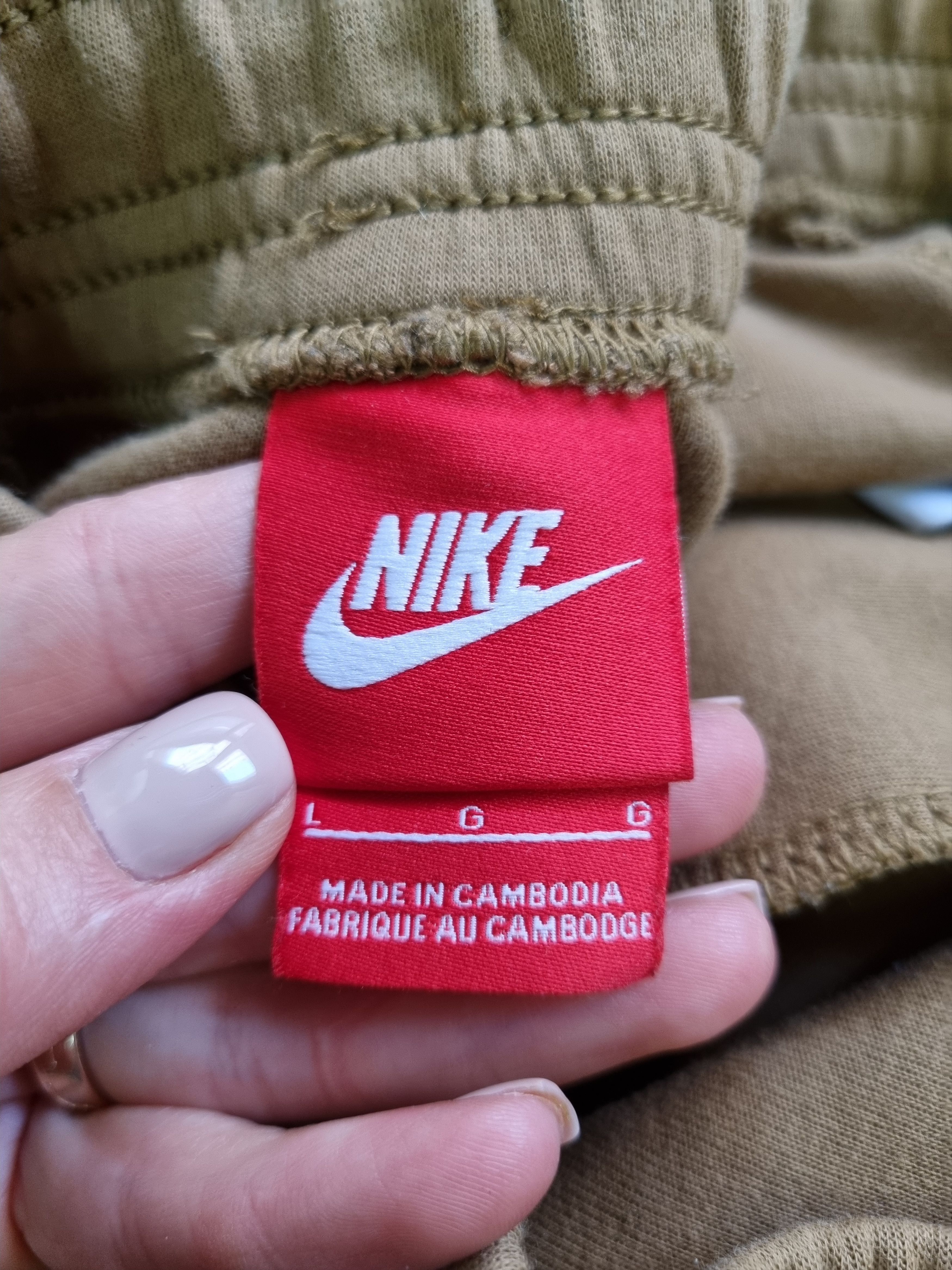 Nike Nike Tech Apparel Cropped Sweatpants Joggers Sport Pants Size US 33 - 14 Thumbnail