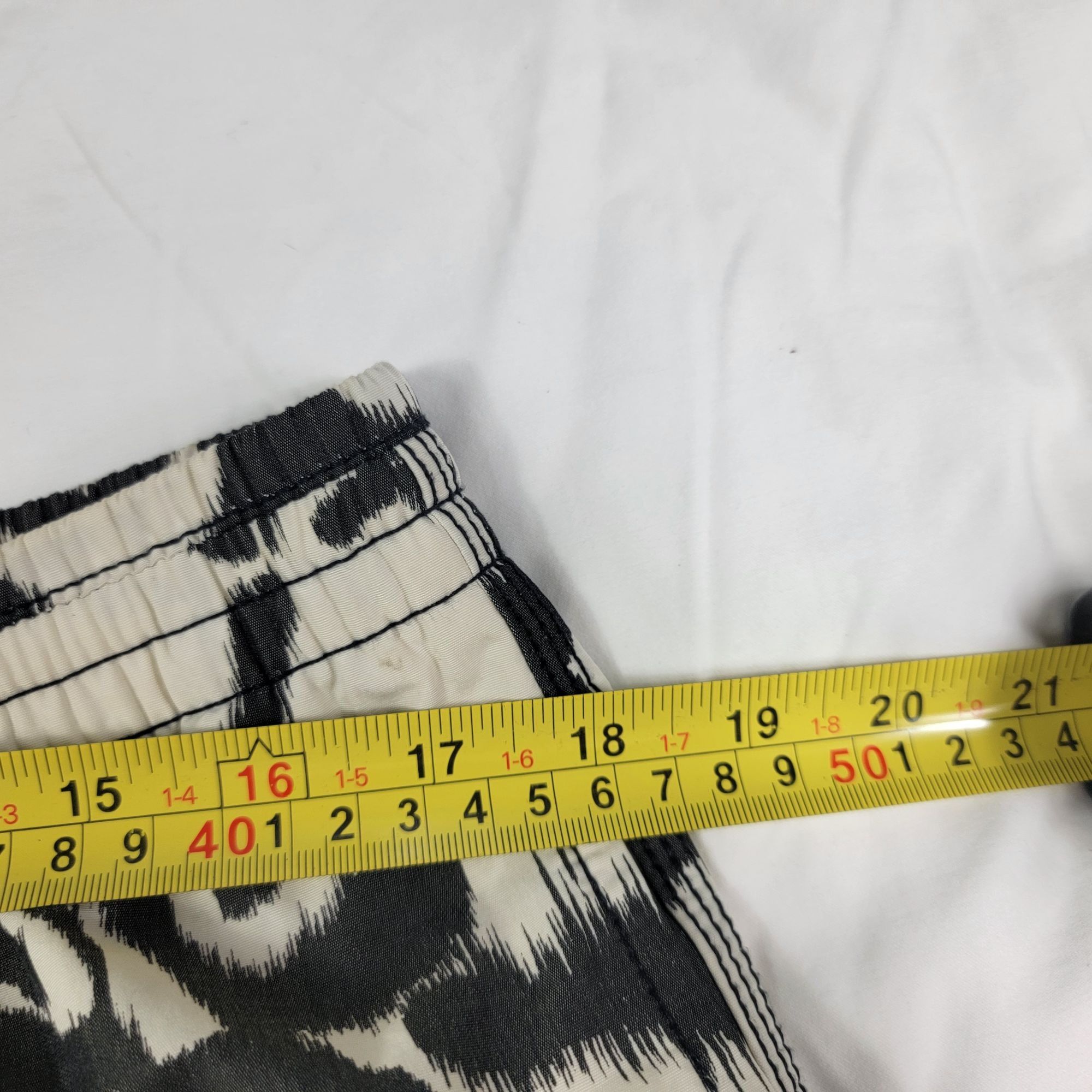 Tommy Bahama Tommy Bahama Relax Mens Large White Black Floral Swim Trunks Size US 42 / EU 58 - 8 Thumbnail
