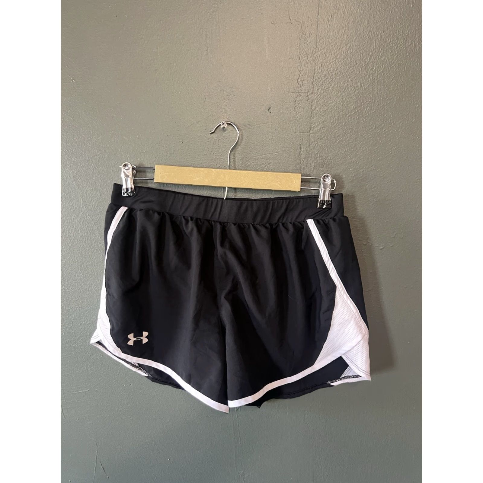 Under Armour Under Armour Womens Black Lined Running Shorts Drawstring Size Medium Activewear Size 32" / US 10 / IT 46 - 2 Thumbnail